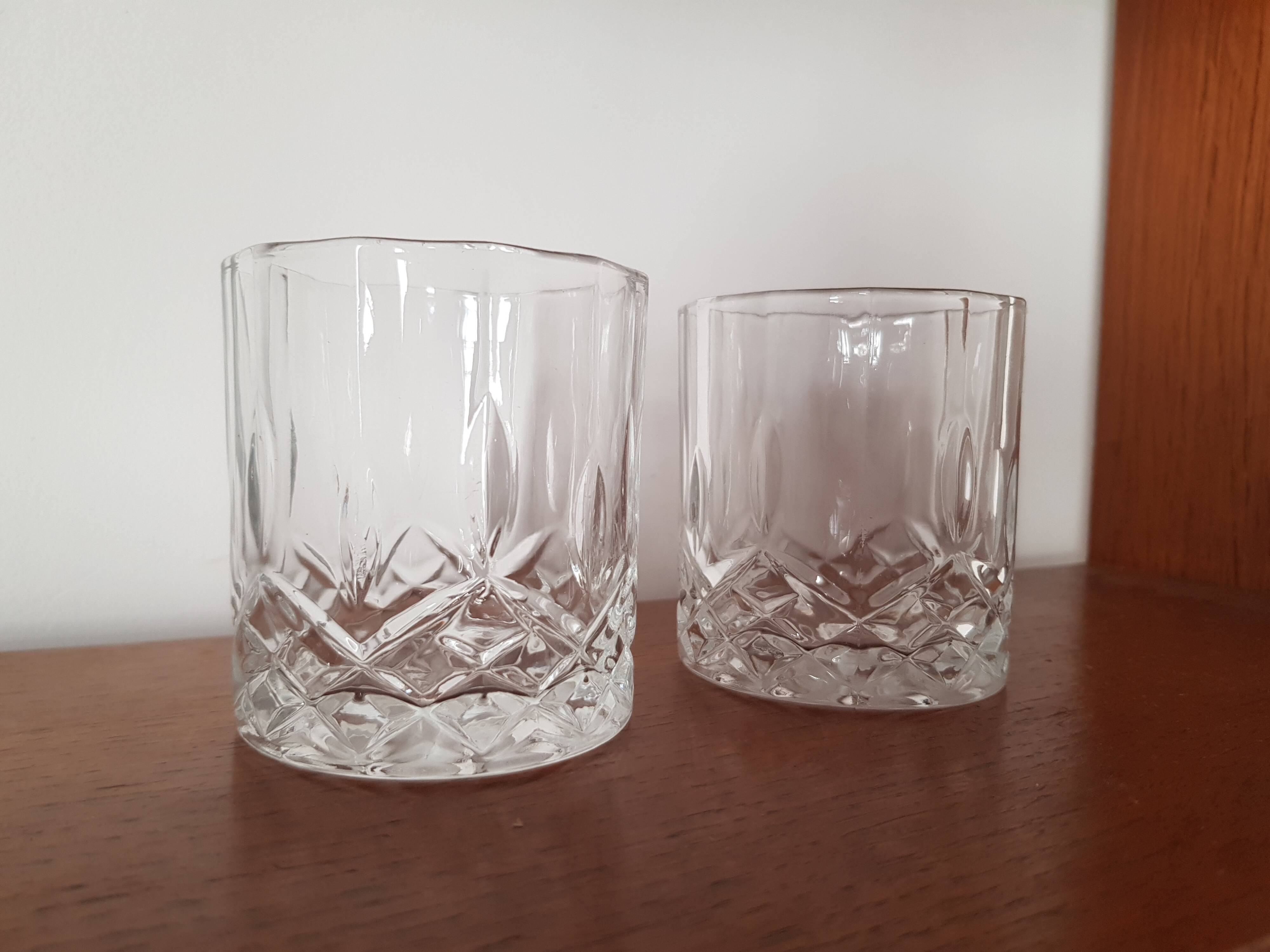 Set of 2 crystal whisky glasses