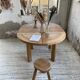 Table ronde en orme Maison Regain