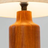 Solid teak table lamp by Kirk Copenhagen (Denmark, 1960s).