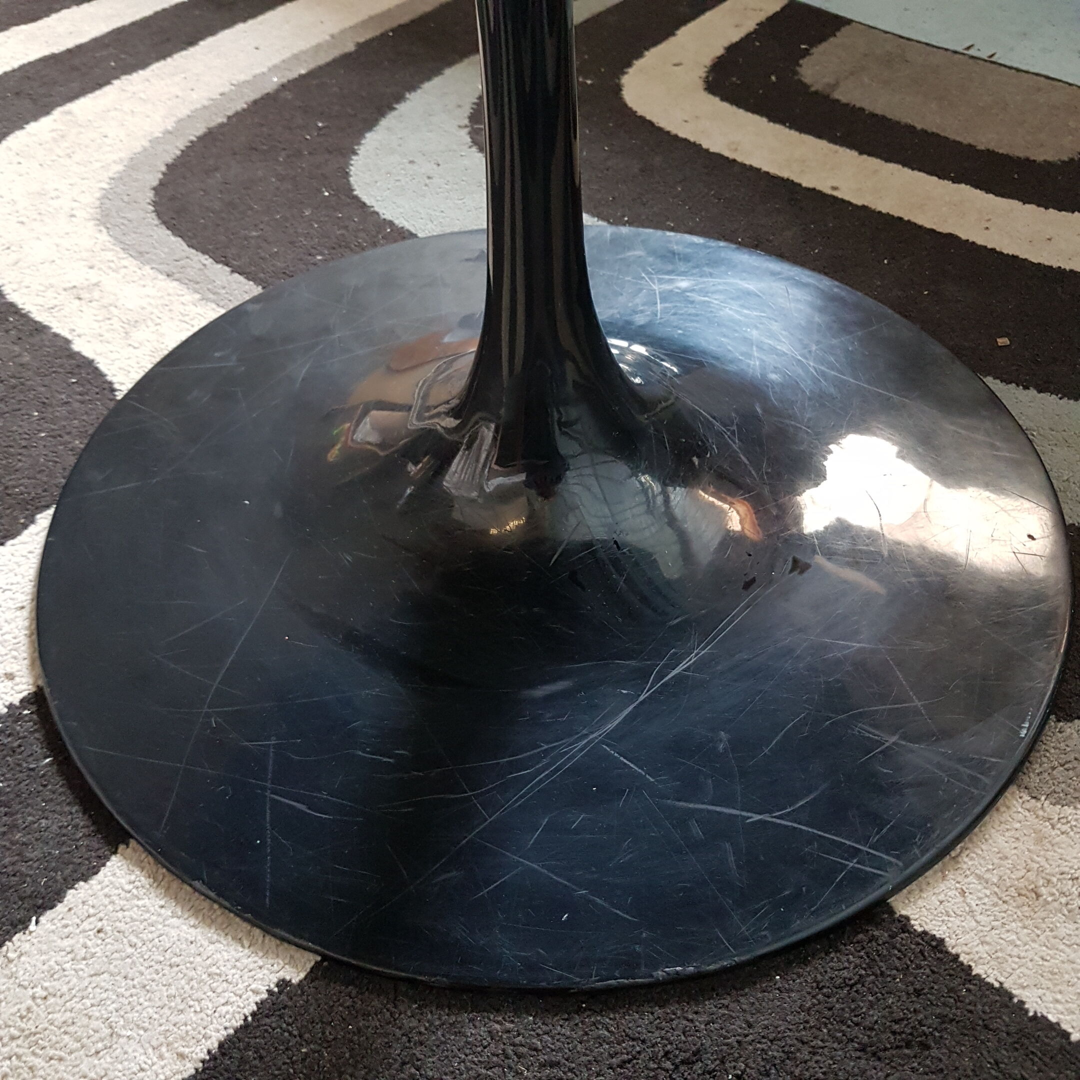 Tulip Rosewood Table