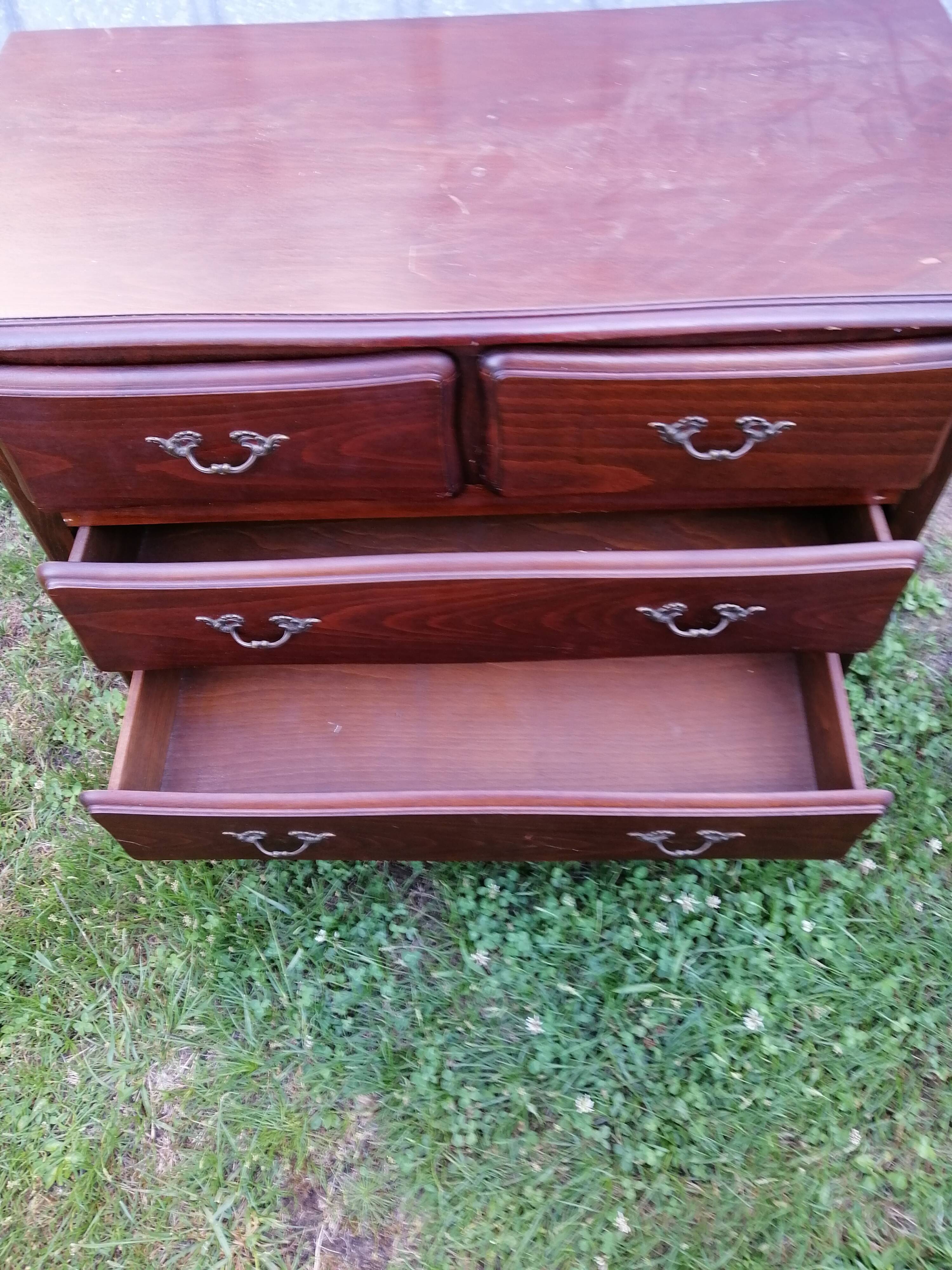 Commode en bois