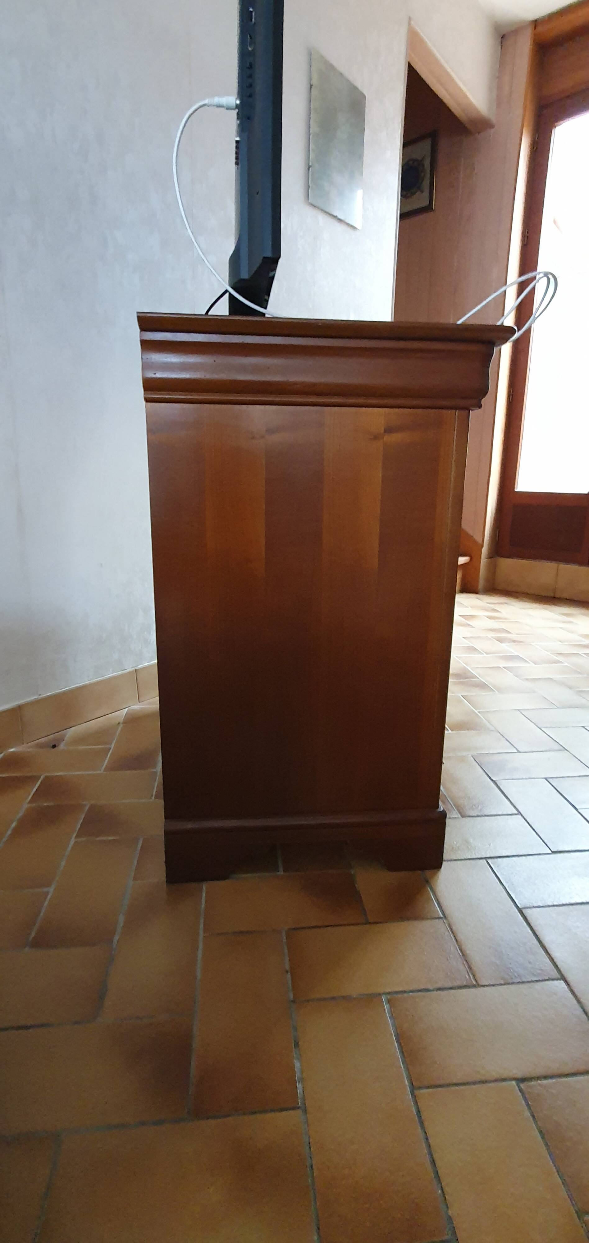 Cherry wood TV unit