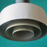 Grande suspension industrielle en métal laqué antracite et blanc. Danemark 1960