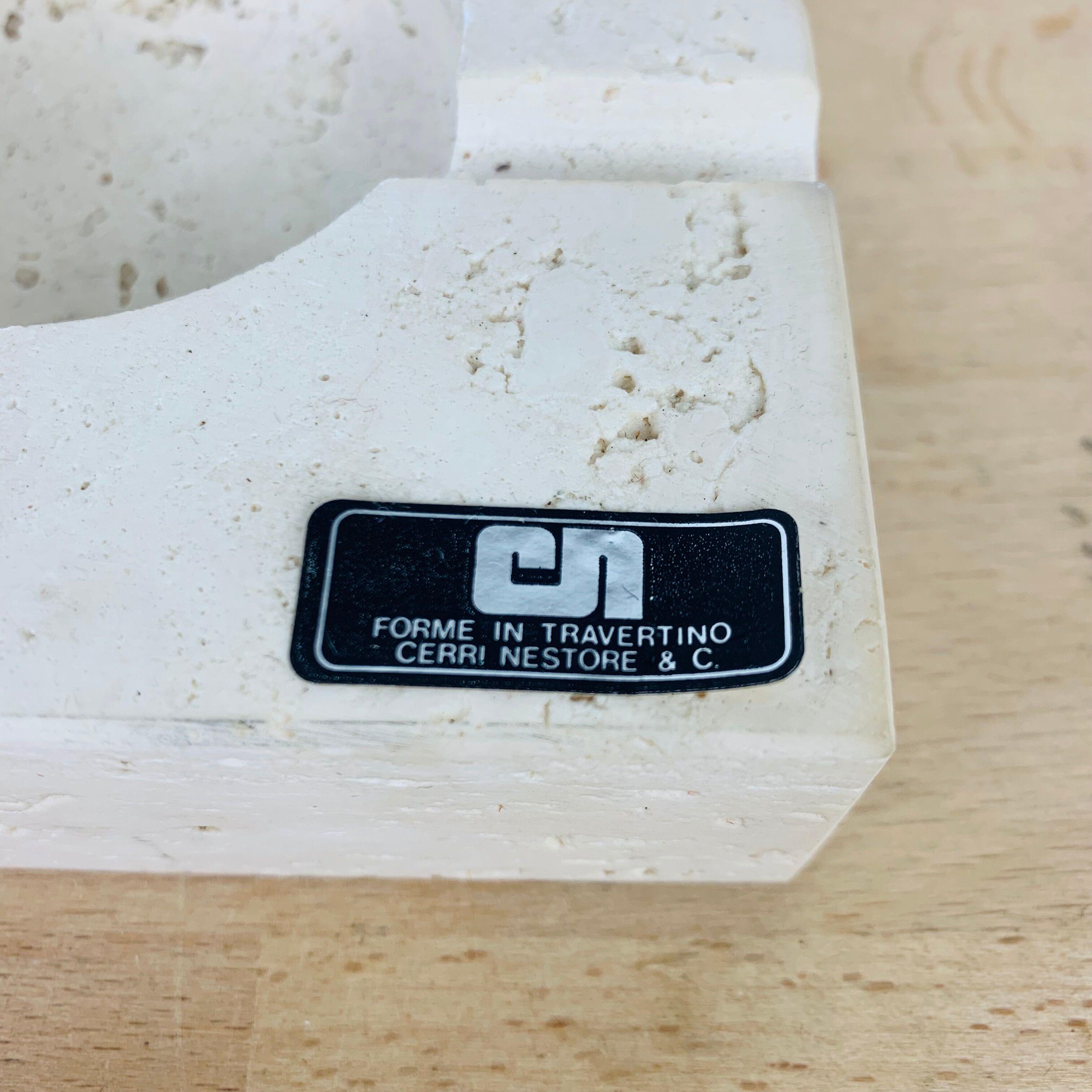 Travertine lighter and ashtray Cerri Nestore