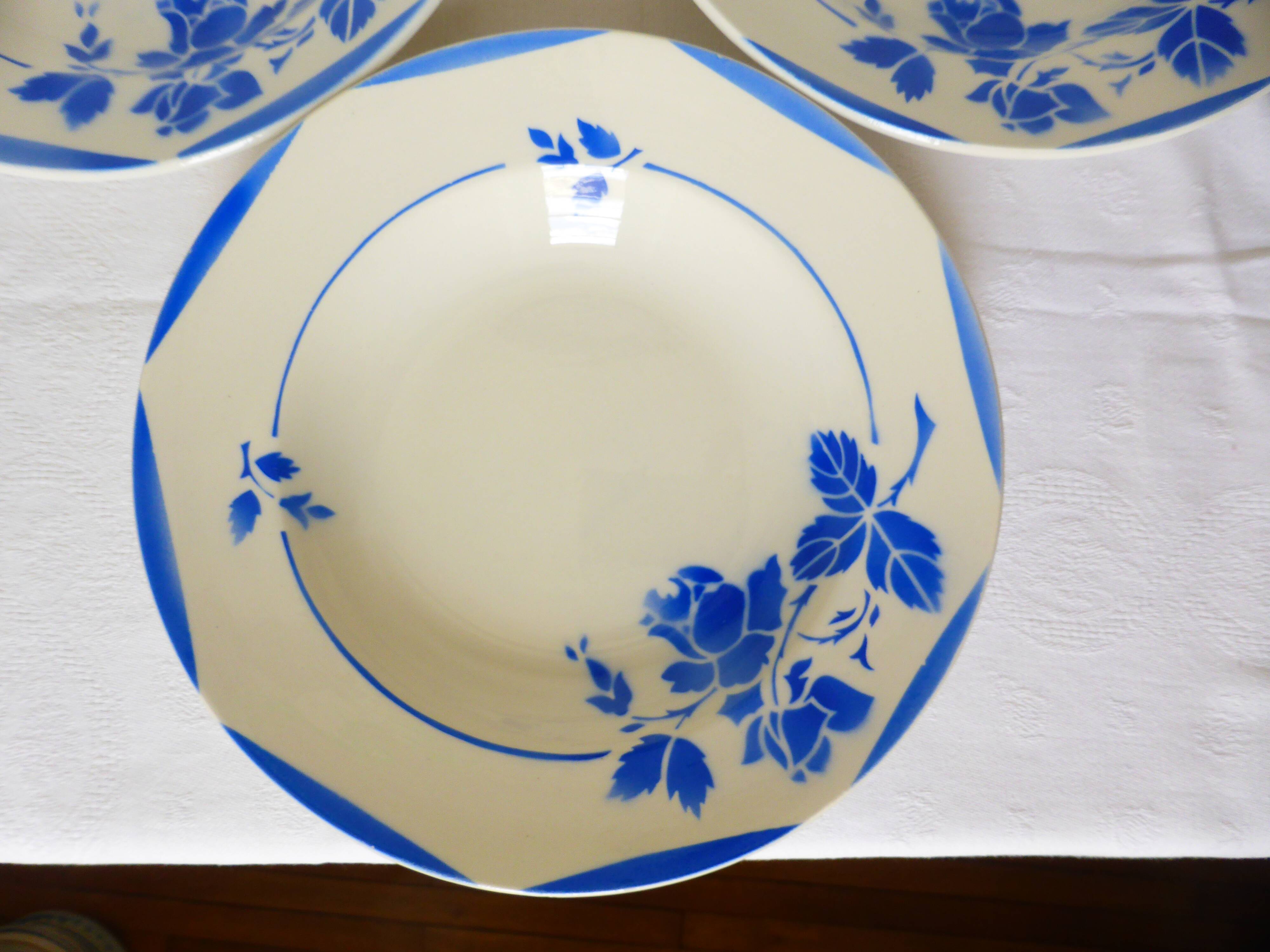 3 vintage deep plates 210846