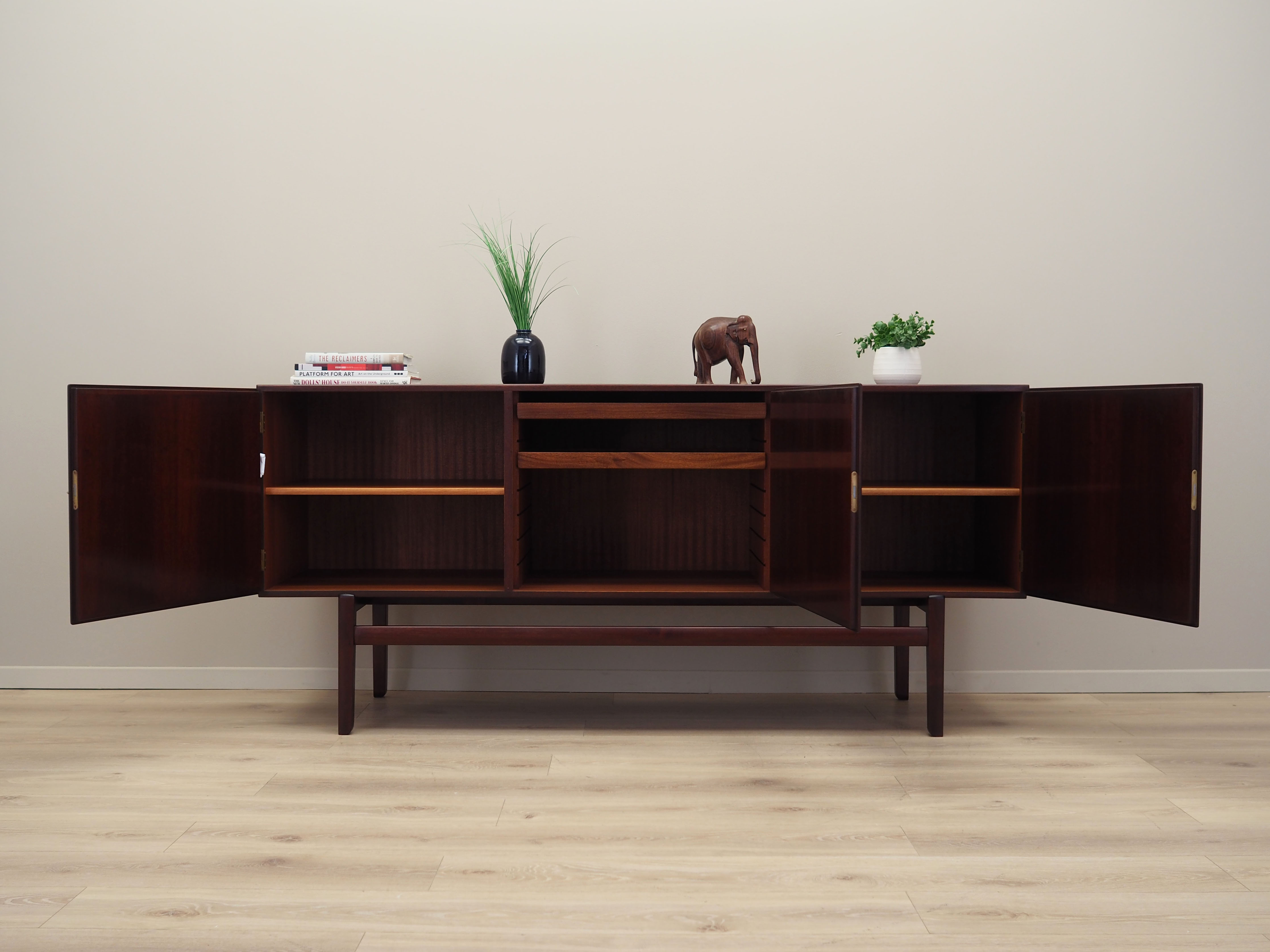 Mahogany sideboard, Danish design, 1960s, designer: Ole Wanscher