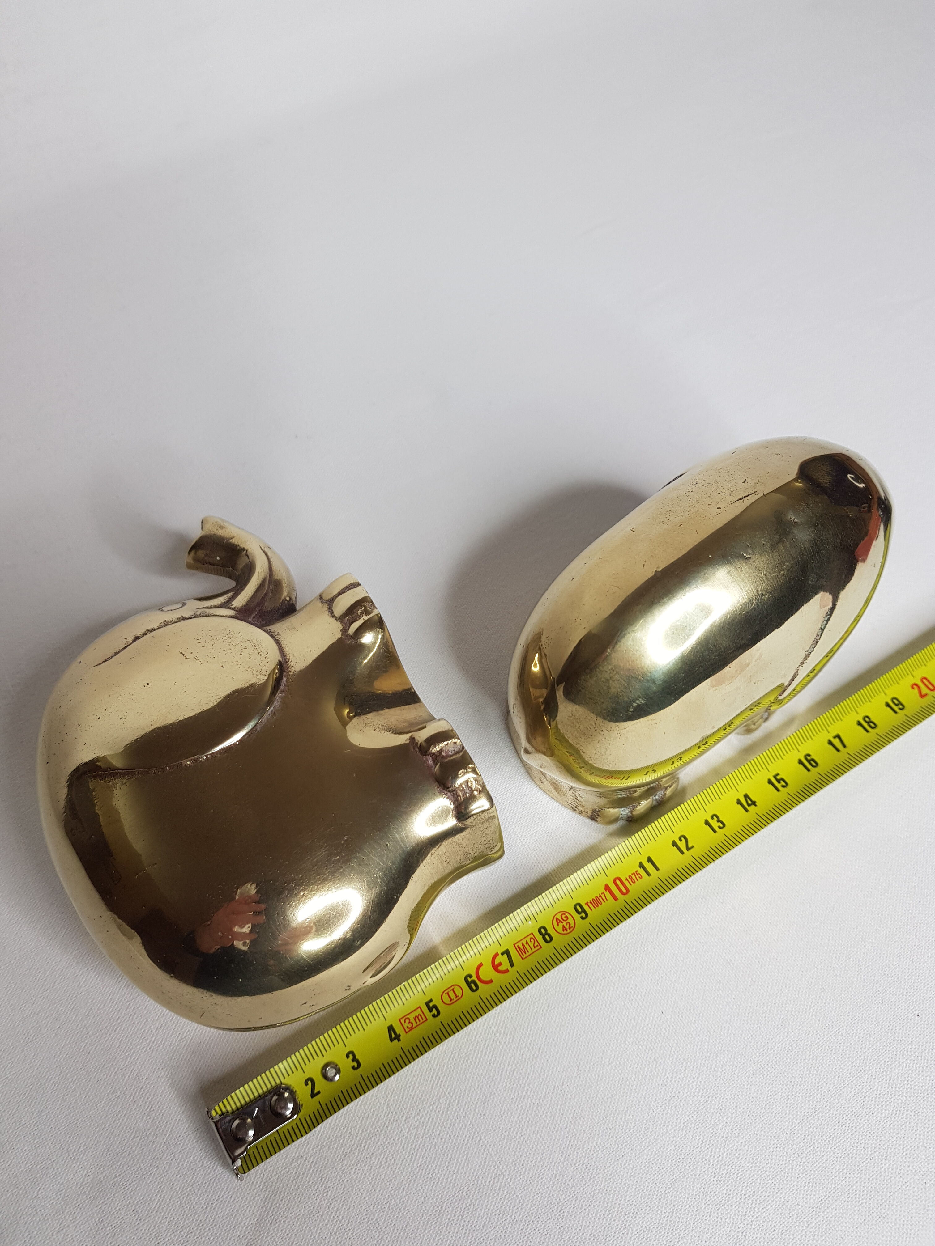 Pair of brass elephant design Massiv Messing