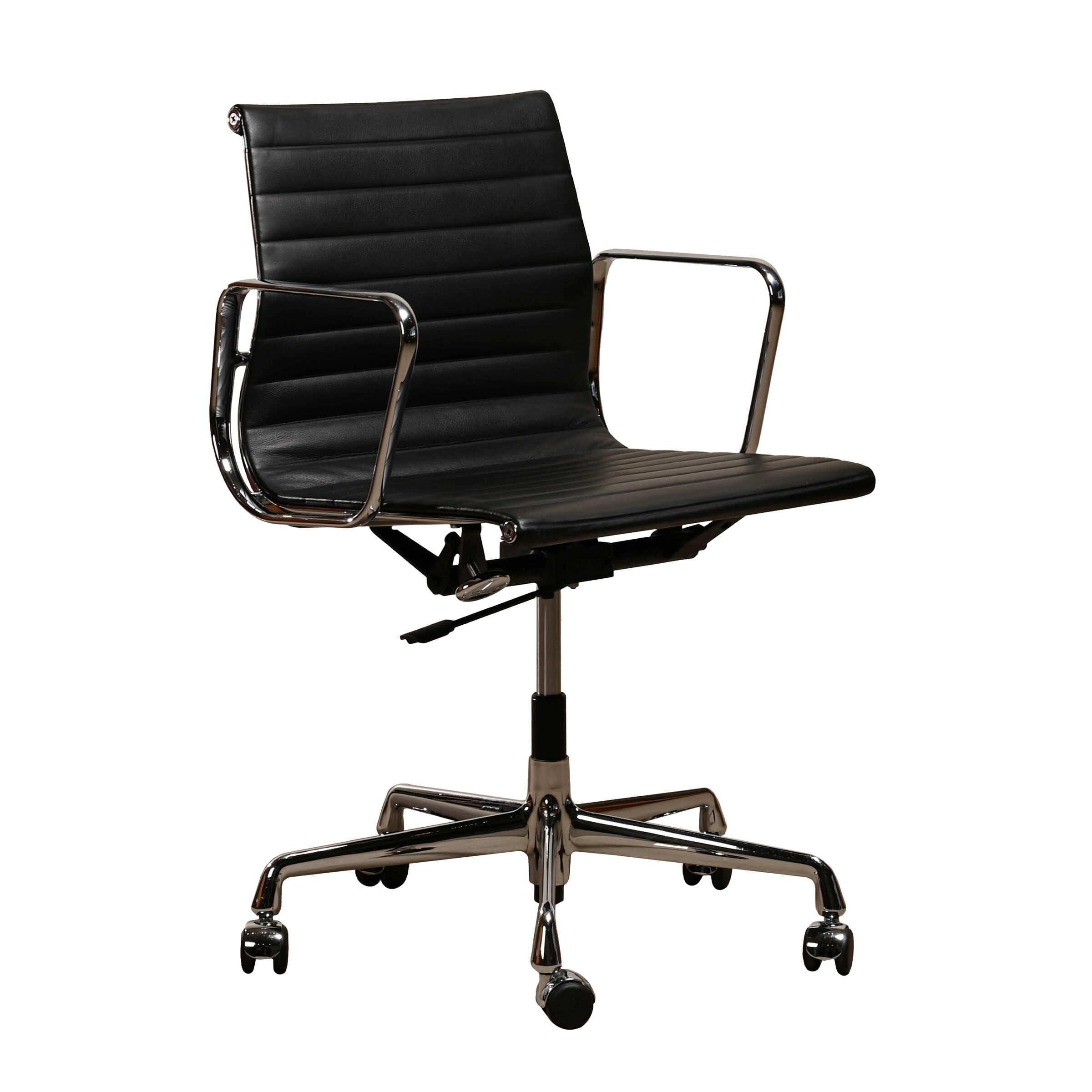 Charles & Ray Eames EA117 Office Chair in Black Leather and Chrome, Vitra