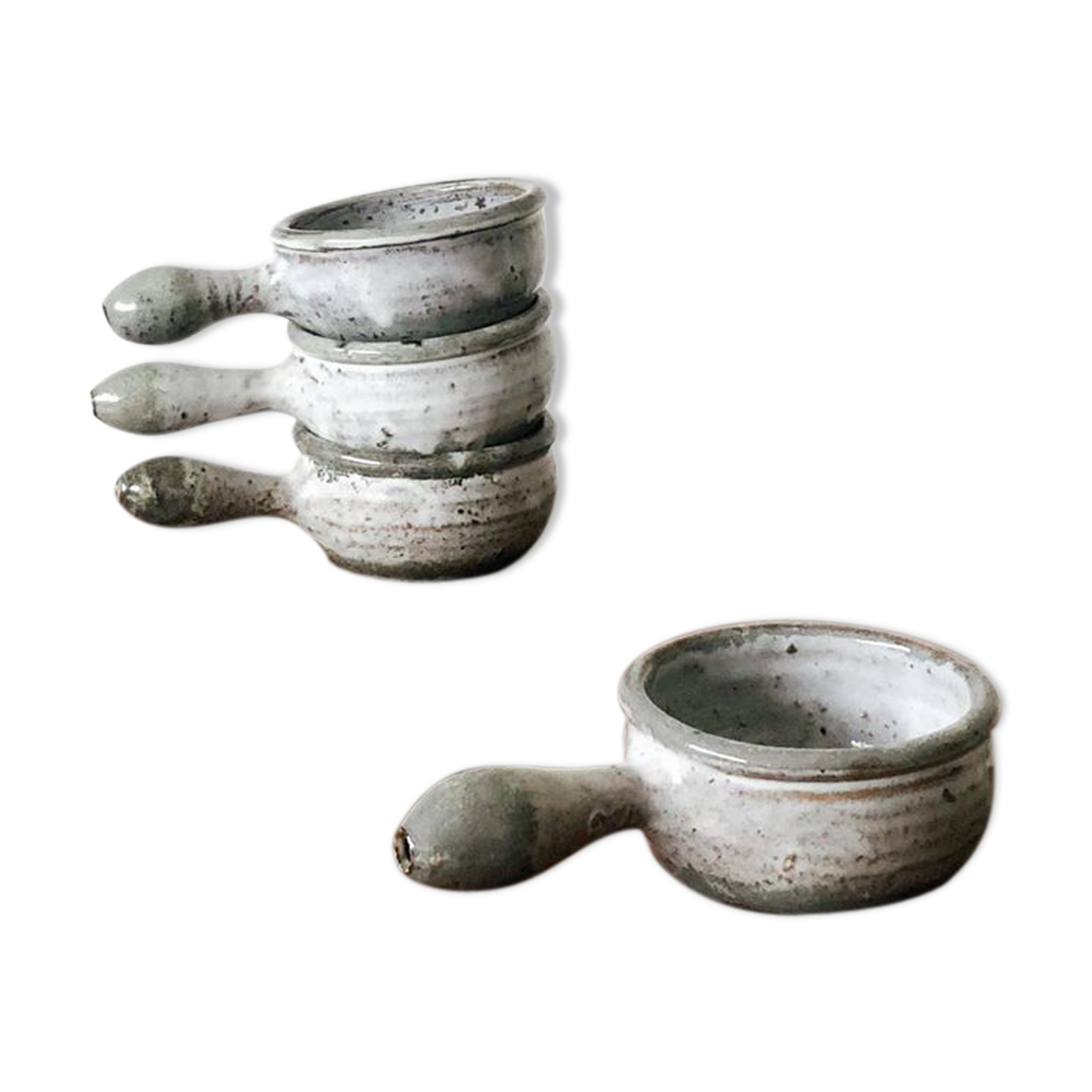 Set of 4 sandstone ramekins