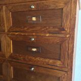 Furniture with clamshell