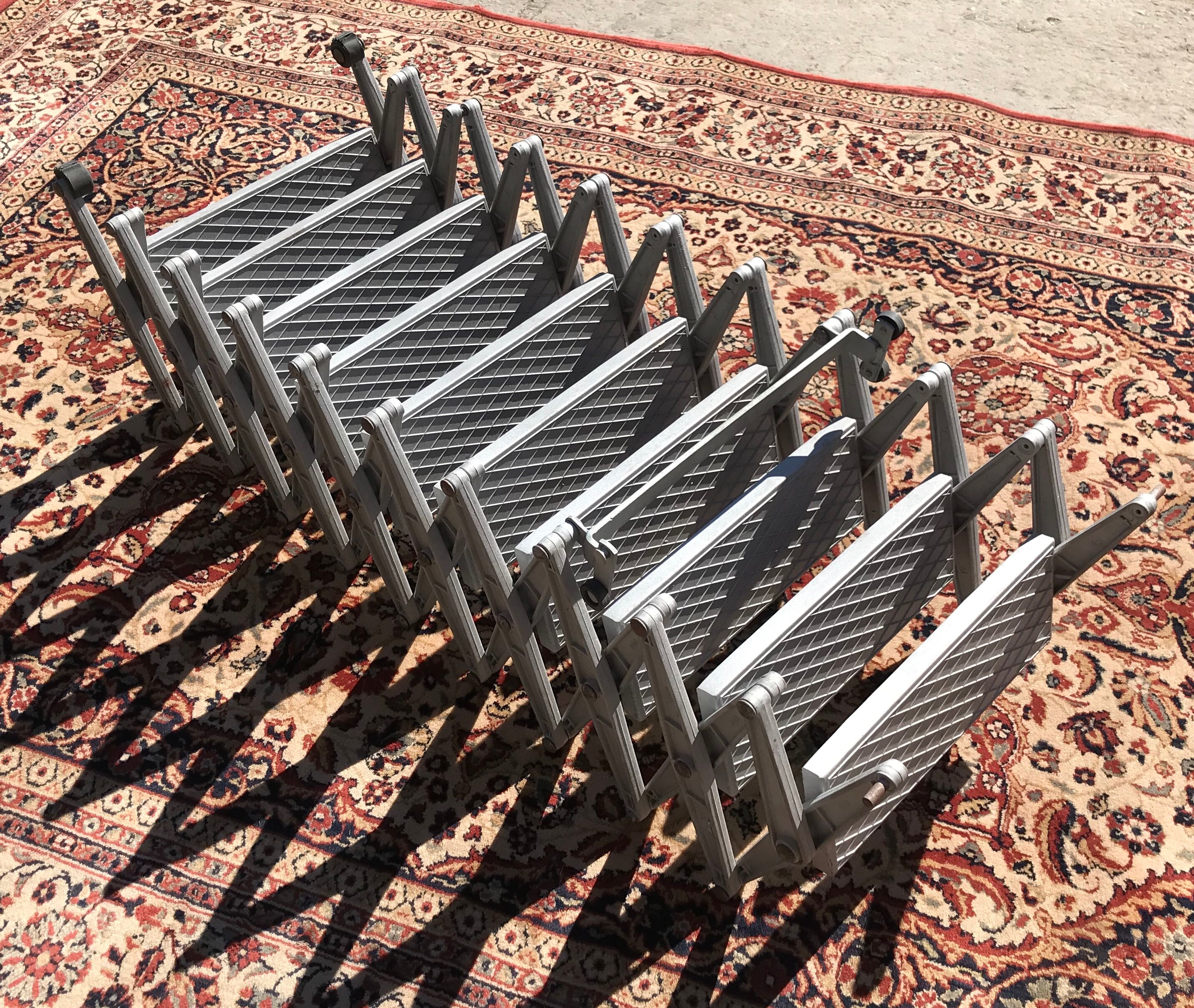 Henke accordion staircase