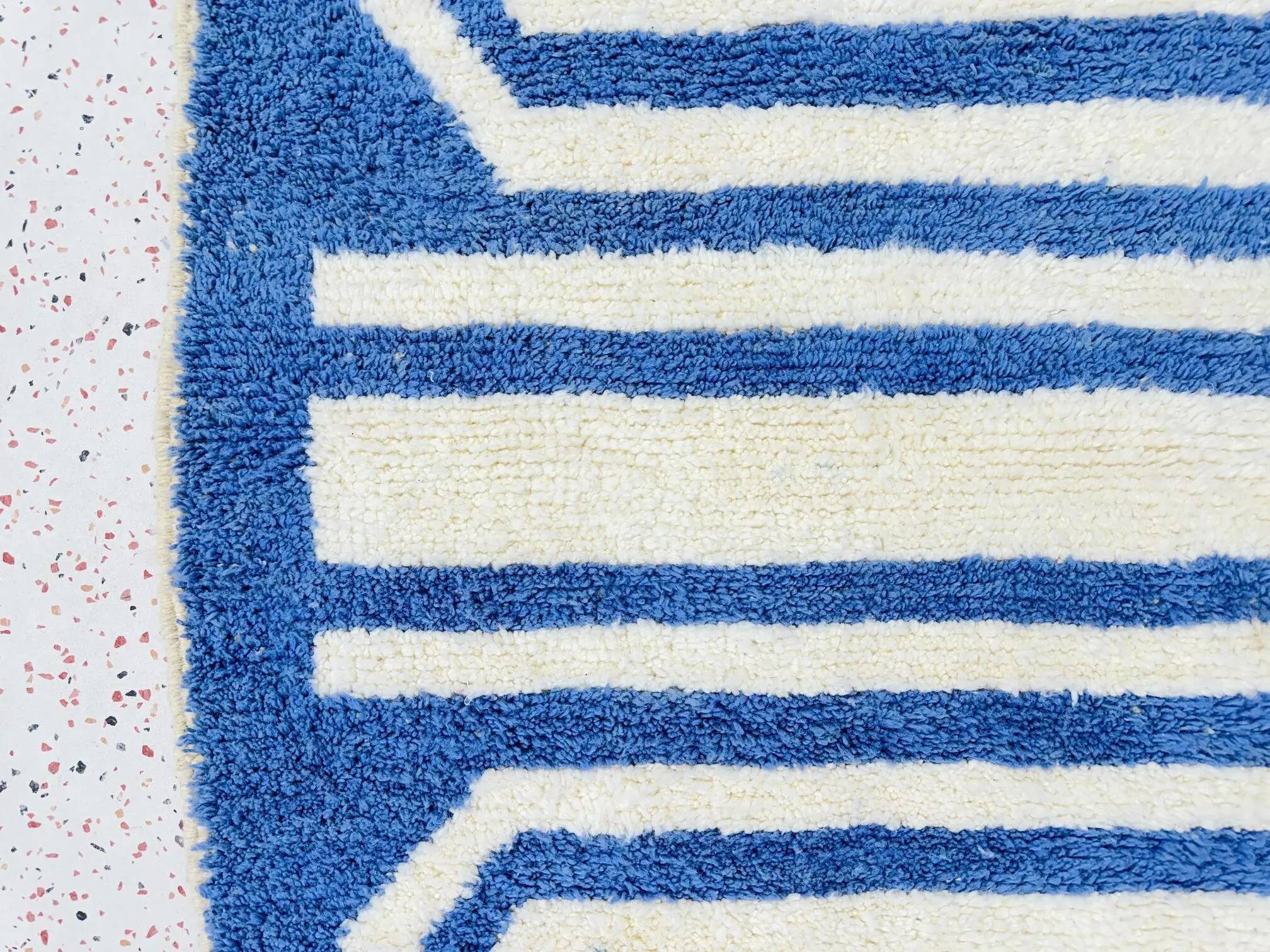 Handmade Moroccan rug 3 x 2 m