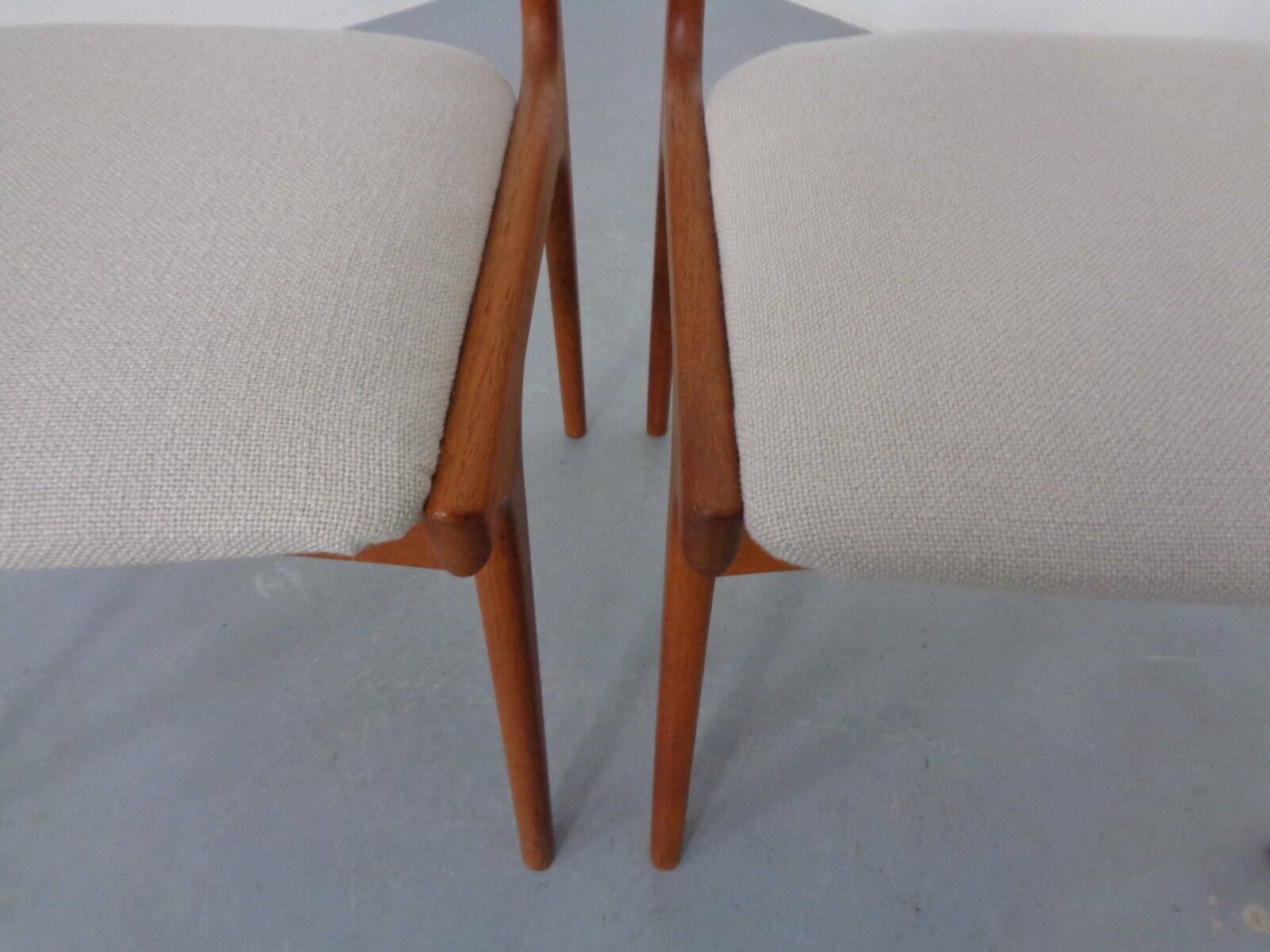 Model 138 Teak & Kvadrat Hallingdal Dining Chairs by Johannes Andersen for Uldum Møbelfabrik, Denmark, 1960s, Set of 2