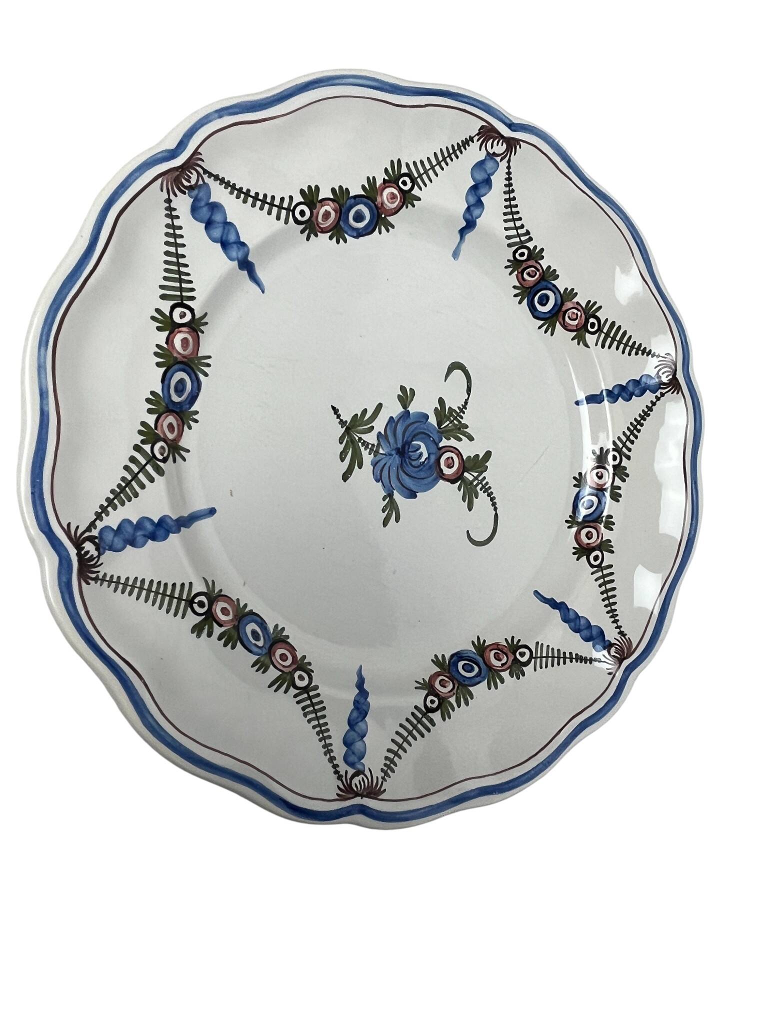Assiette en faïence Argonne décor guirlandes, fin XIXème