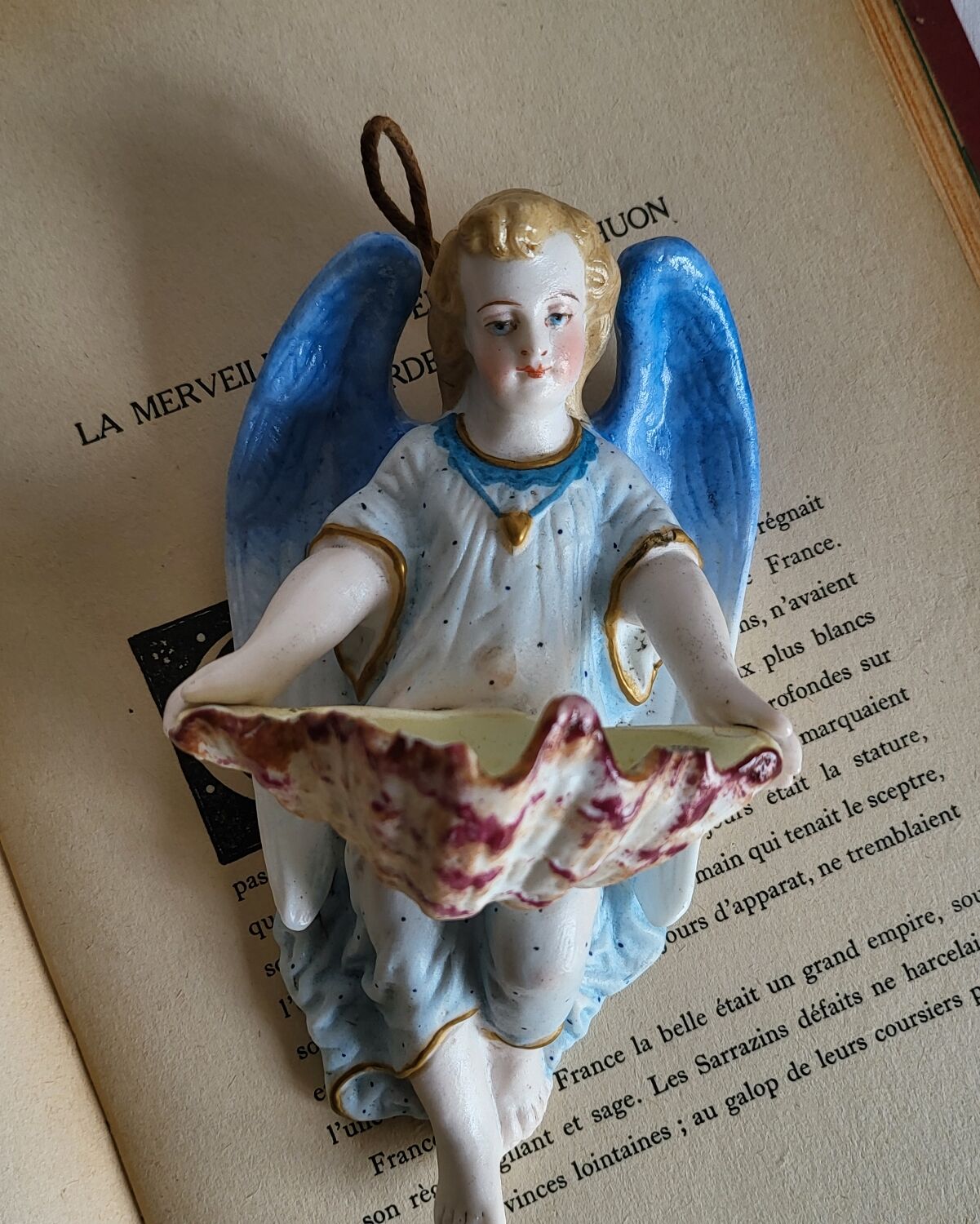 Polychrome Biscuit Font in the 19th Century