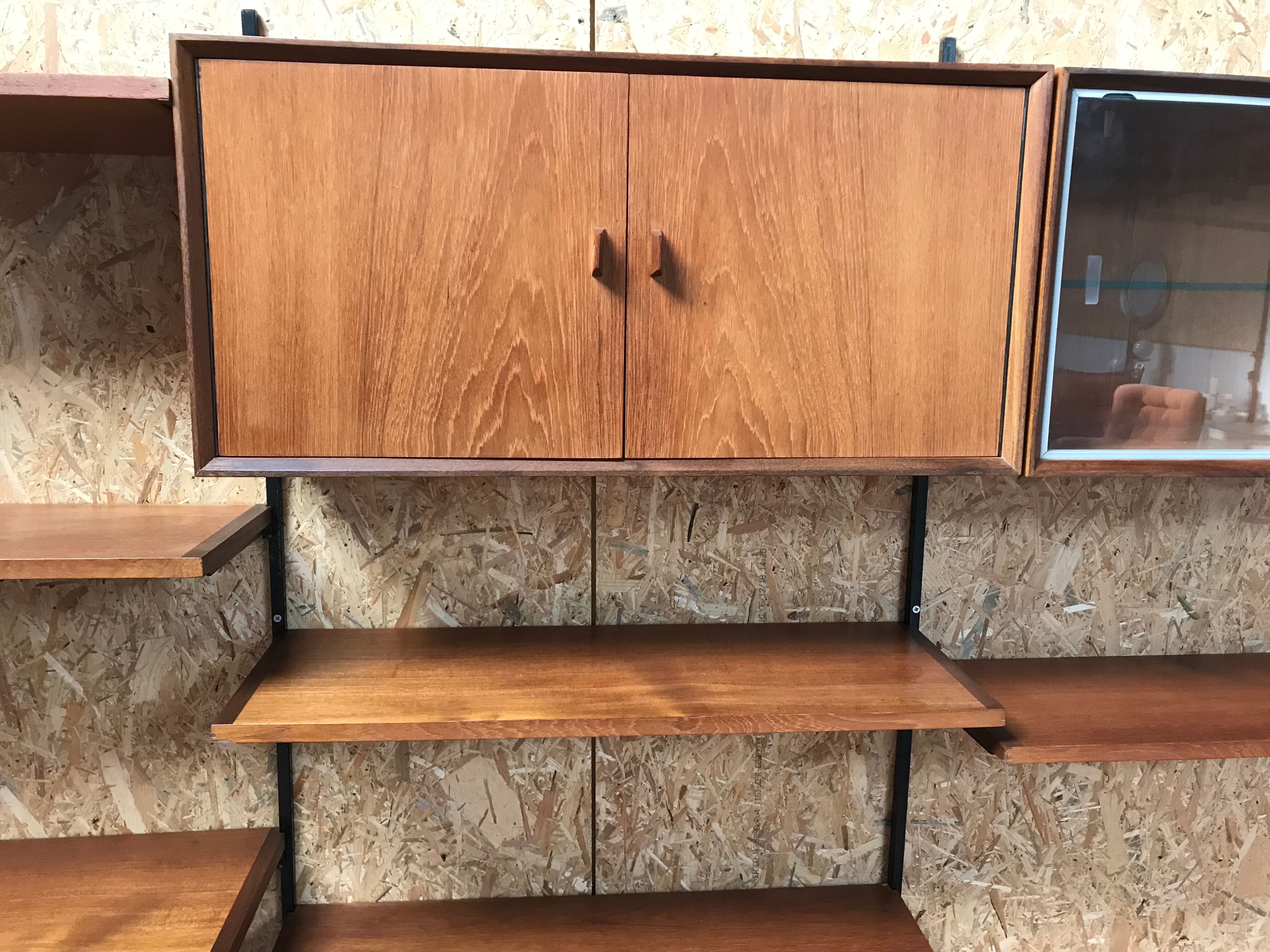 Wall bookcase