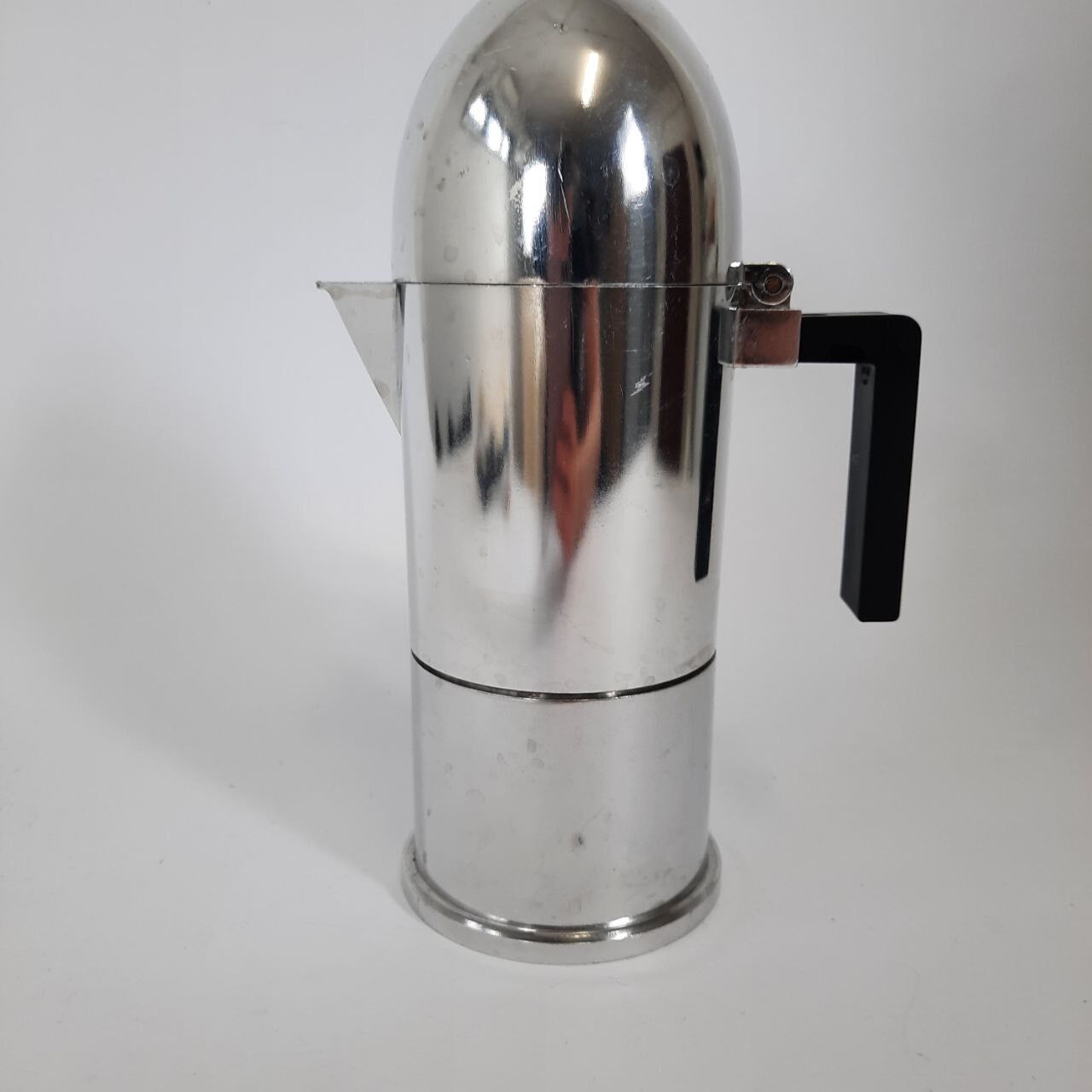 Alessi, la cupola, designer Aldo Rossi 