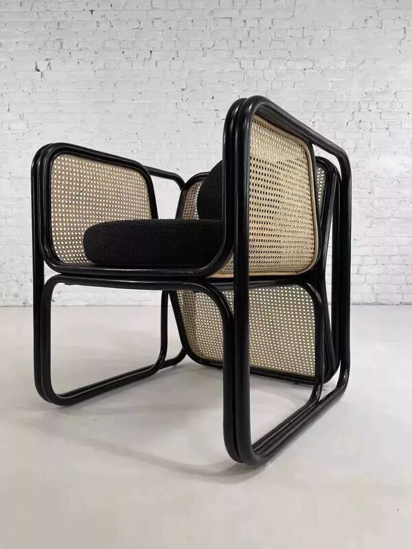 Fauteuil cubique en rotin noir et cannage