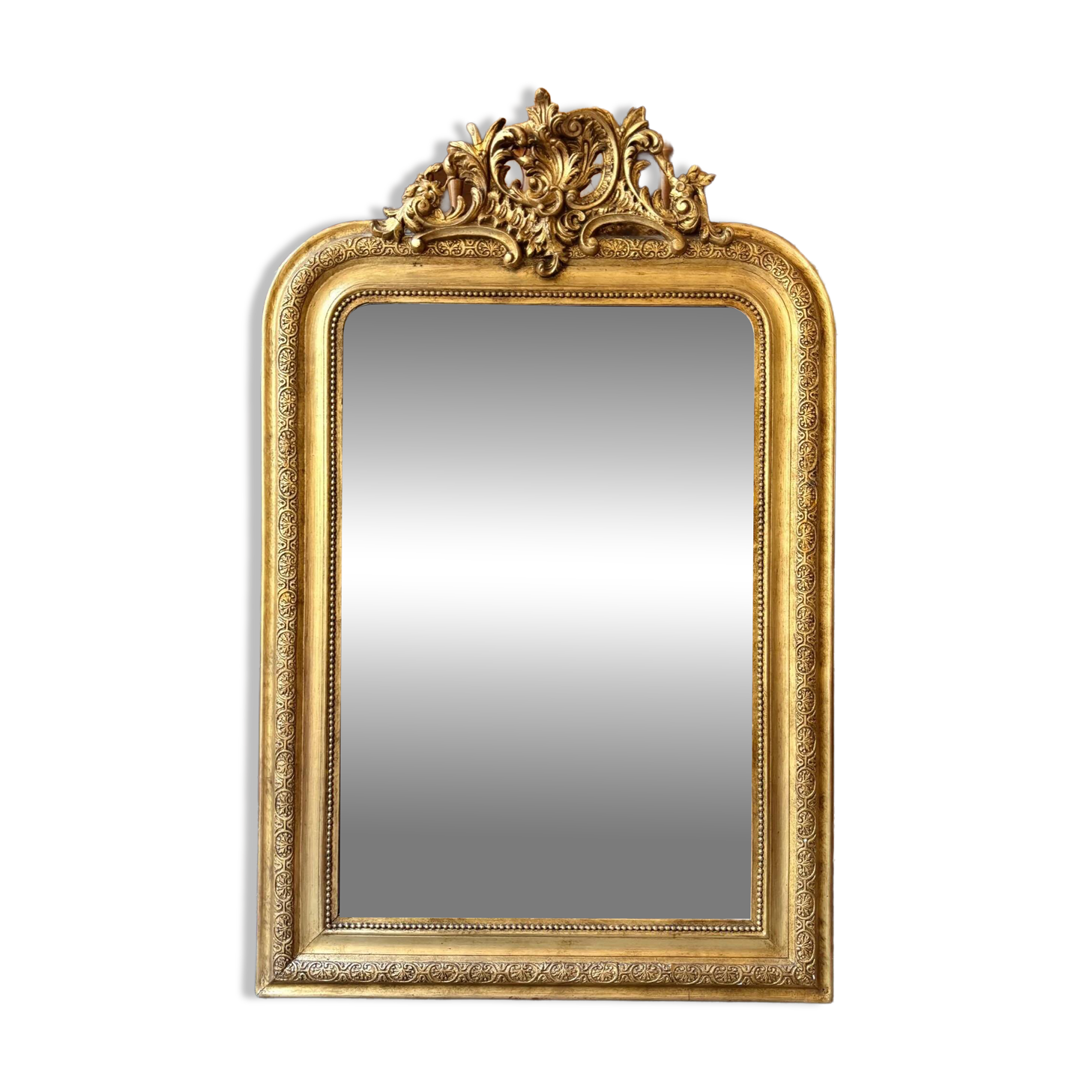 Miroir trumeau en stuc doré sculpté et mouluré 113 x 78 cm