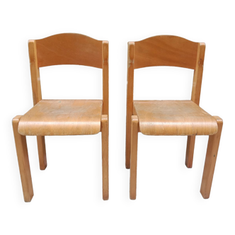 2 children's chairs