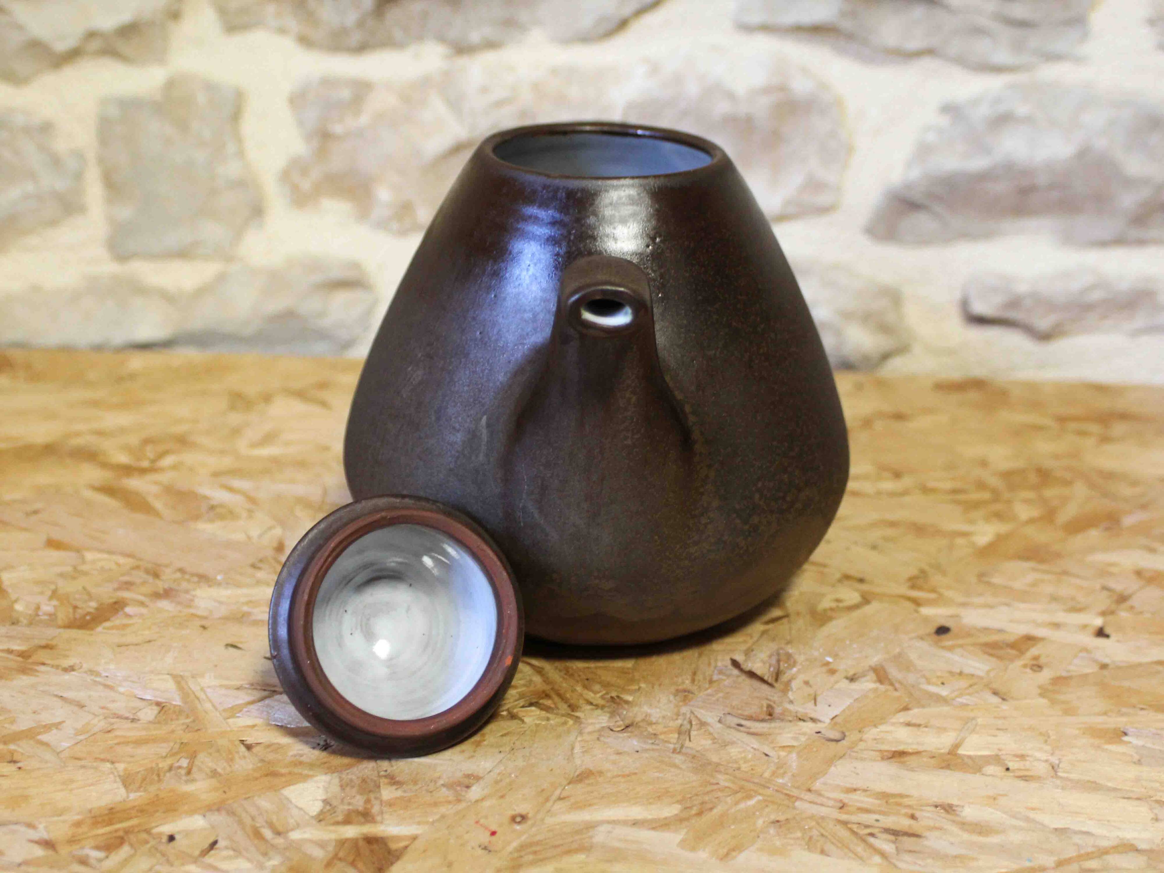 Ceramic teapot by Marc and Nicole Drillon Puisaye