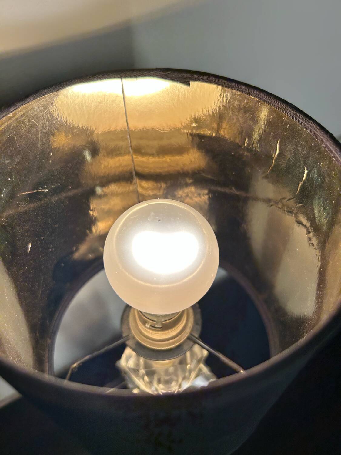 Art deco crystal lamp