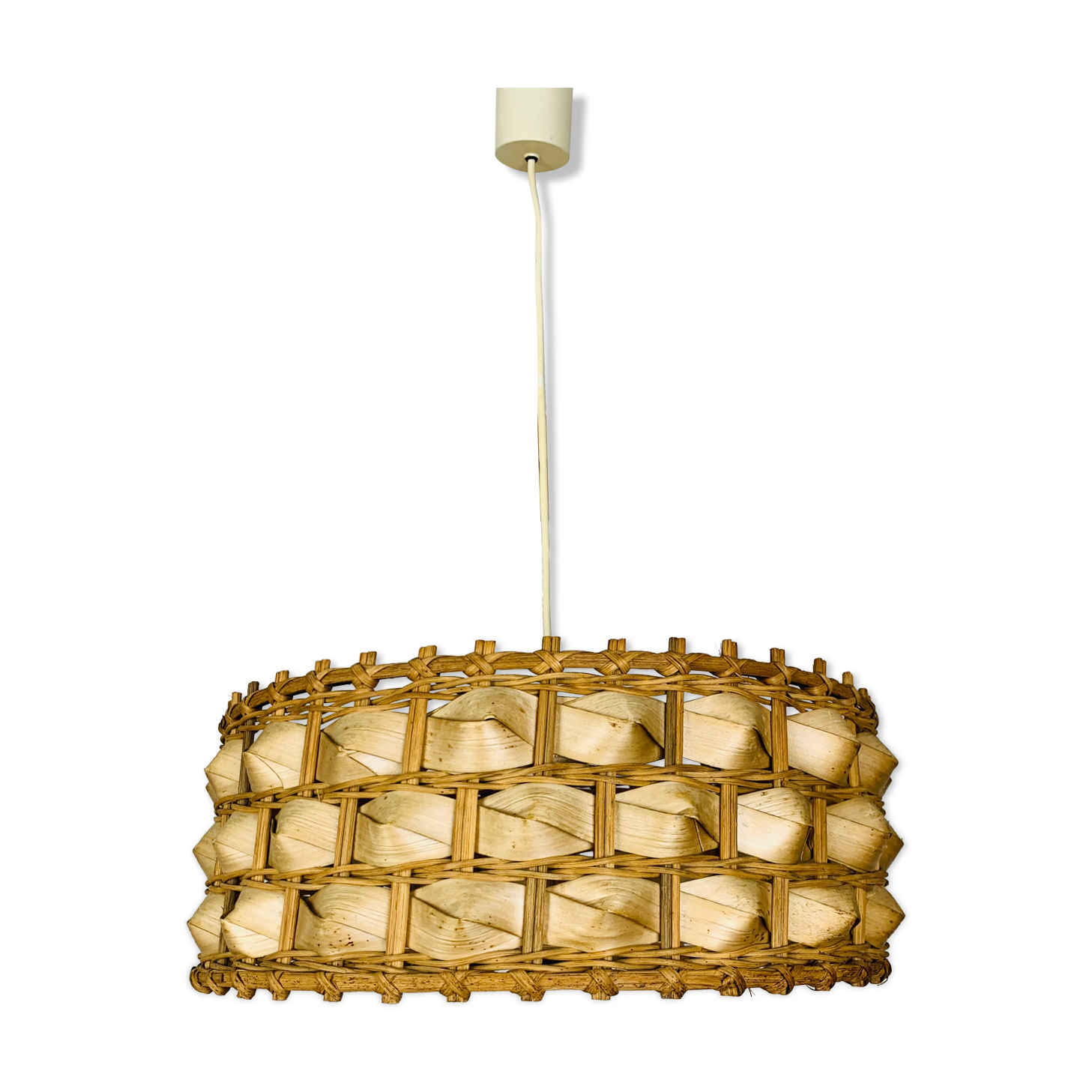 Suspension rattan and palm leaves chic jungle style