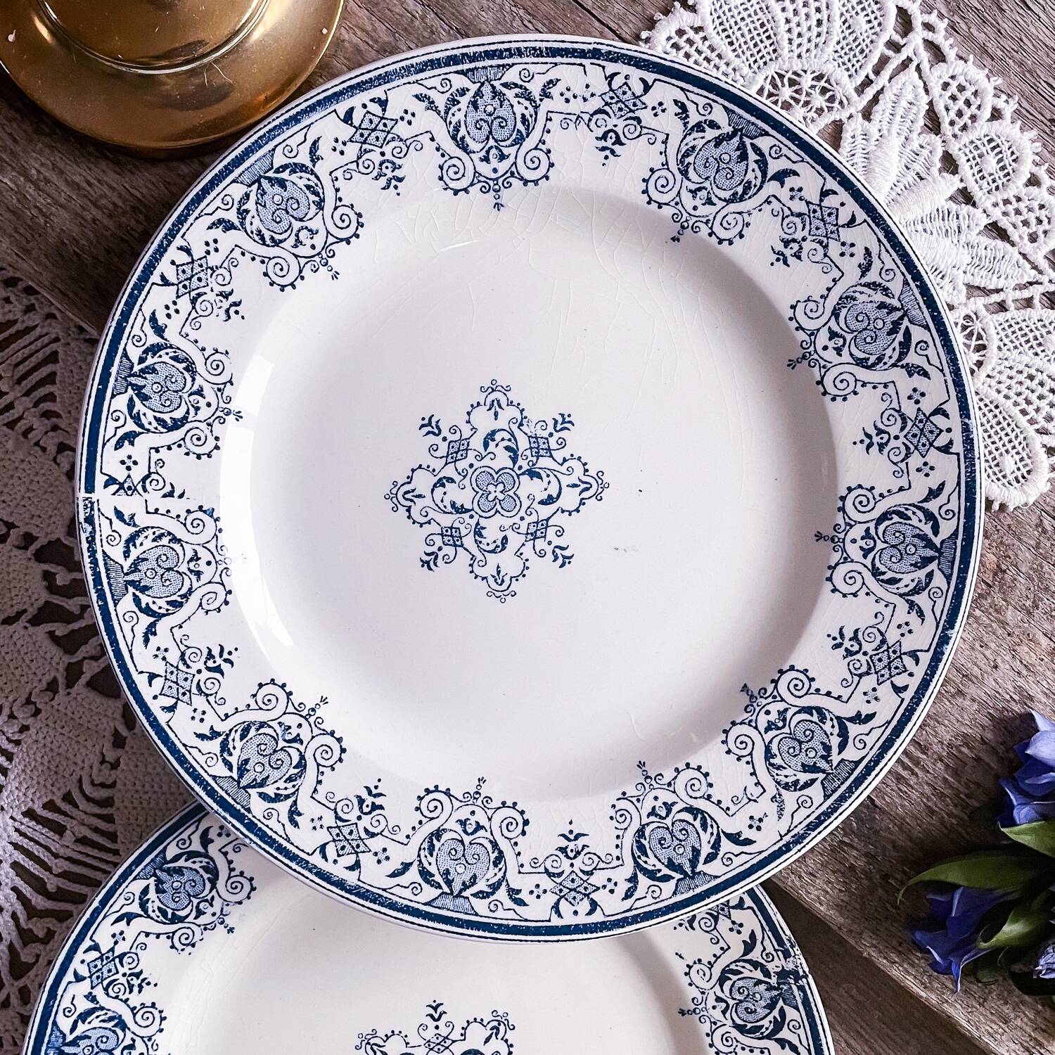 Assiettes terre de fer - modèle régence