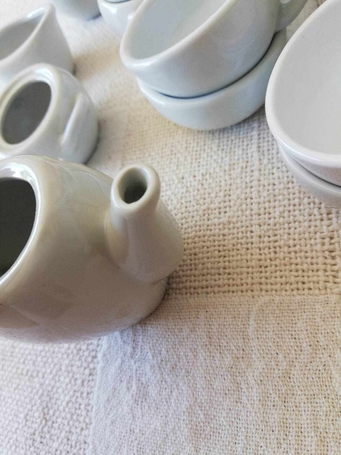 22-piece white porcelain dinner set