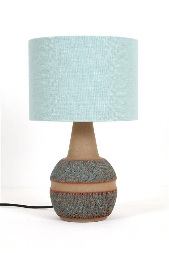Søholm / Einar Johansen “3072” ceramic table lamp / handcrafted / mid-century Danish modern design / 1960s / 1970s