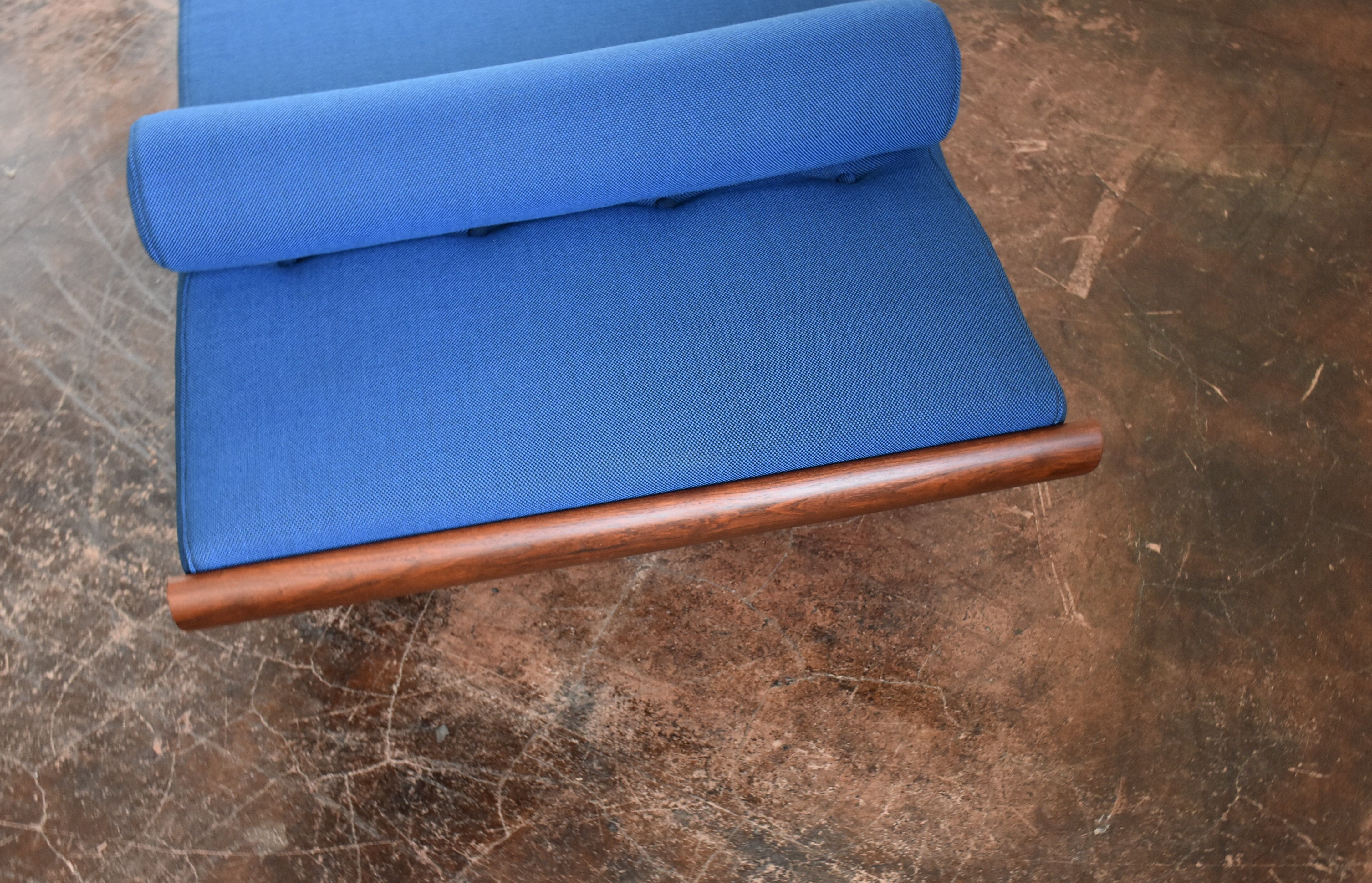 2 Cleopatra Mid Century Design Daybeds