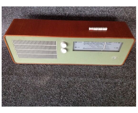 Radio vintage Swedish teak and plastic. | Selency