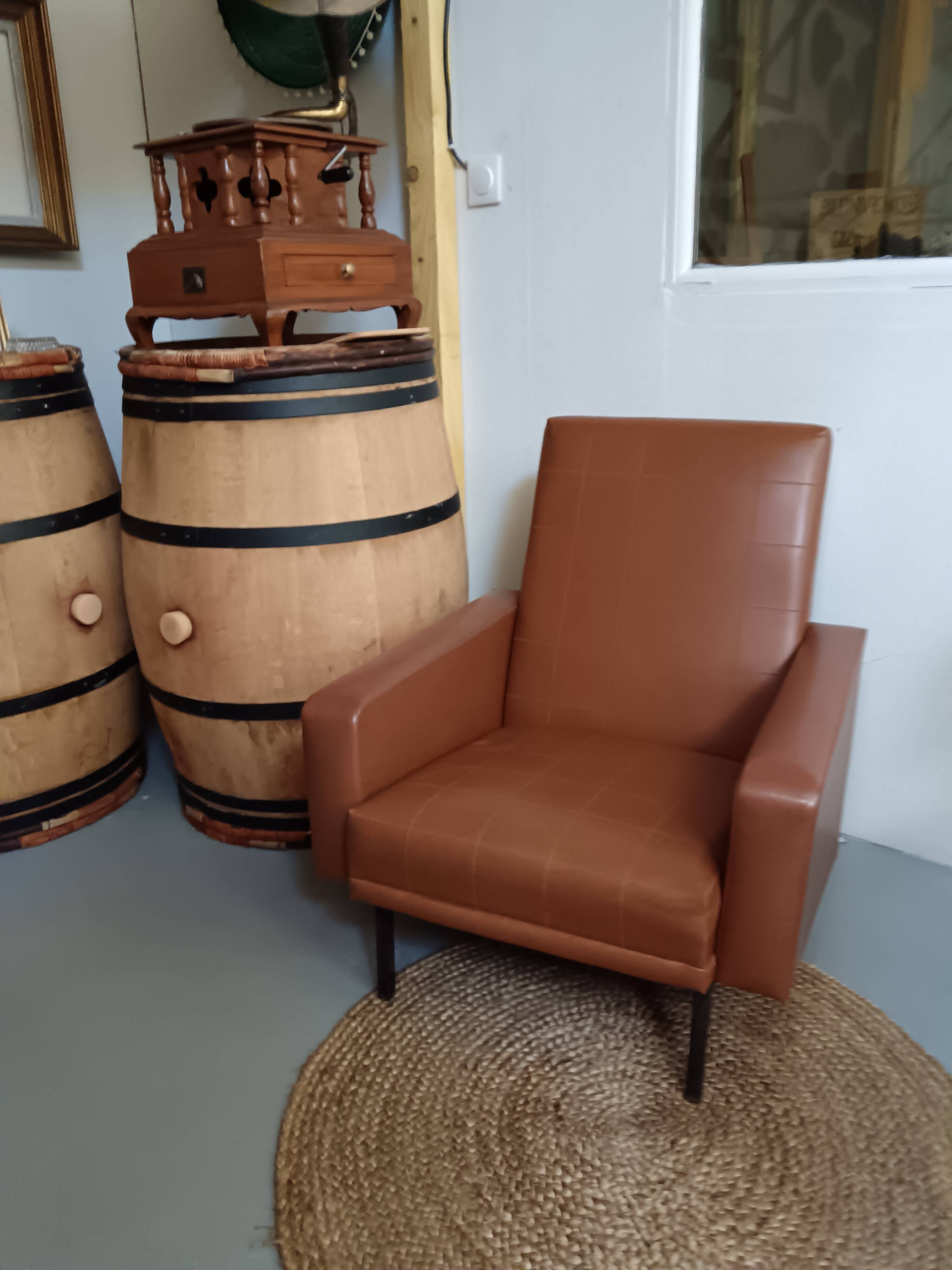 Fauteuil en skaï marron