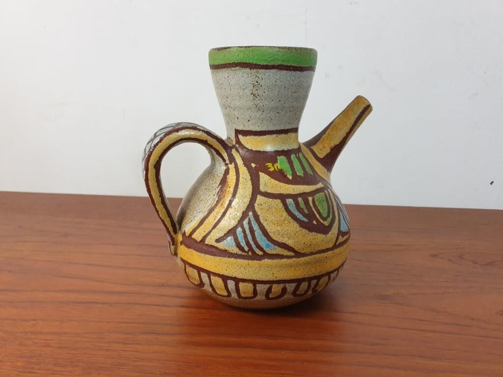 Accolay jug