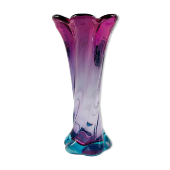 Vase torsadé en verre de Murano du milieu du siècle, fabriqué en verre de Murano, années 1960