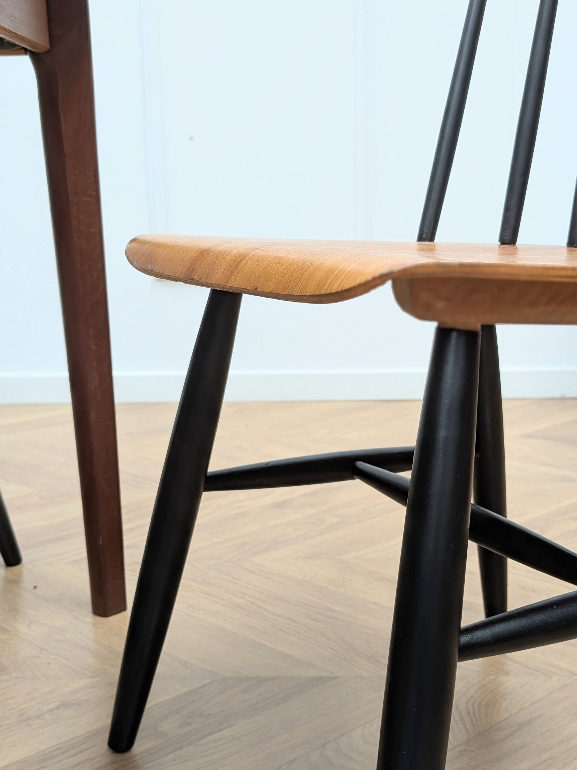 Lot de 5 chaises Fanett Ilmari Tapiovaara