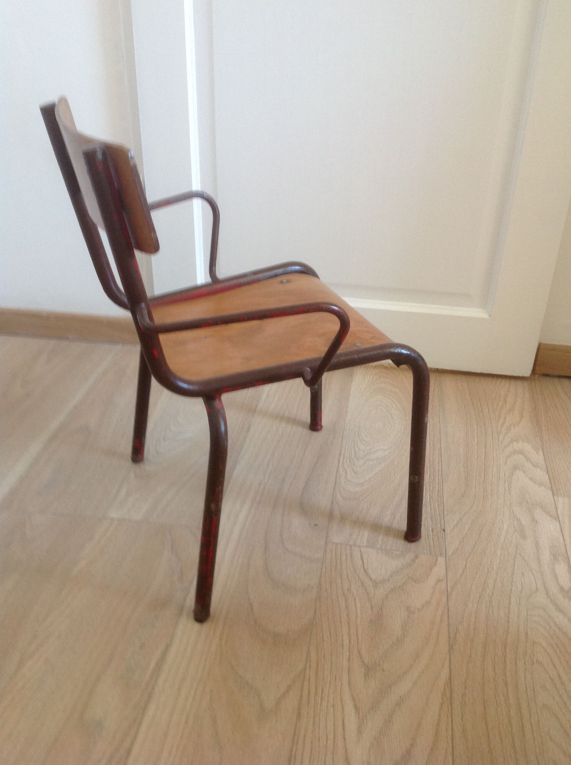 Chaise enfant maternelle vintage