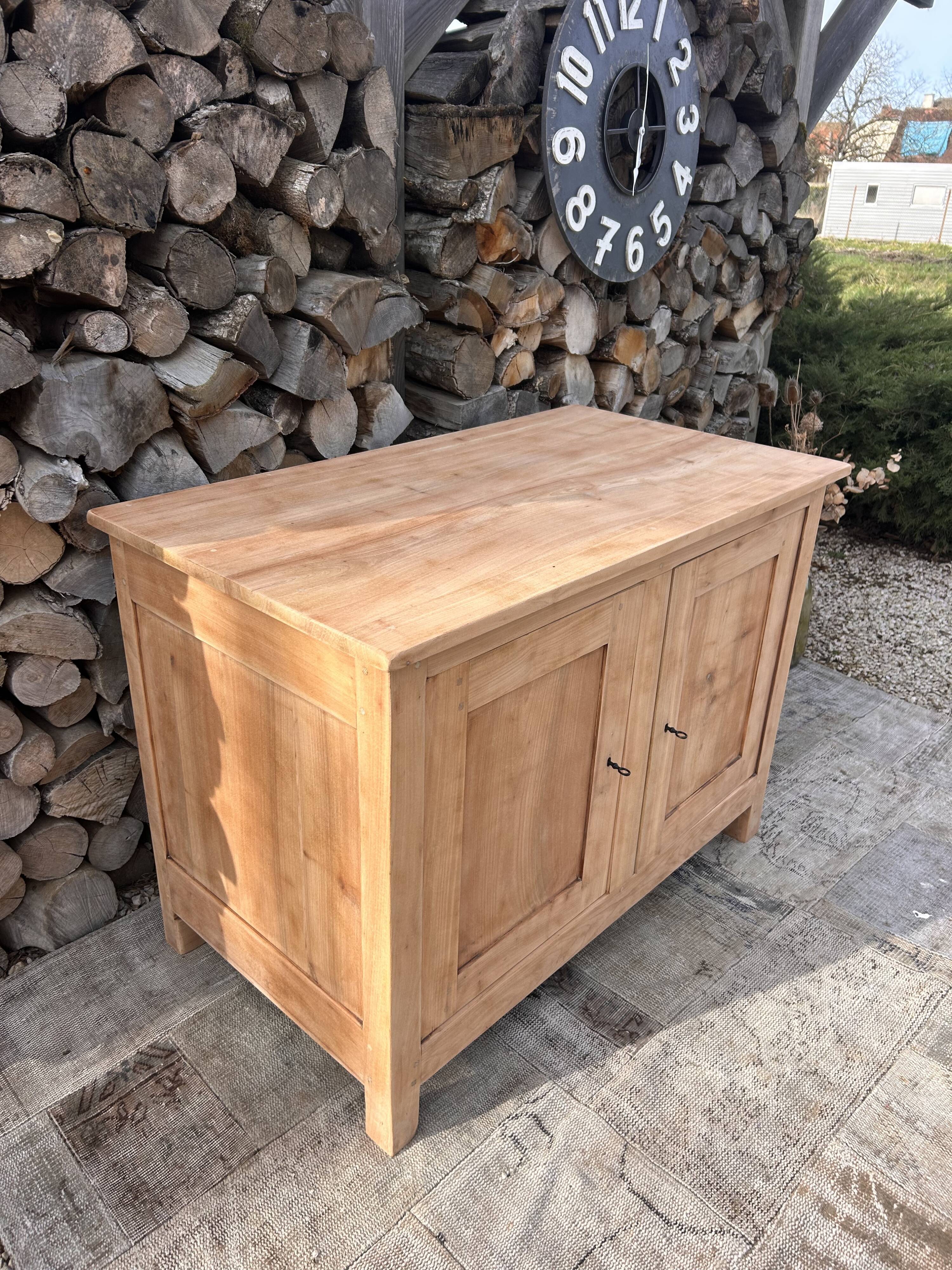 Massive renovated buffet