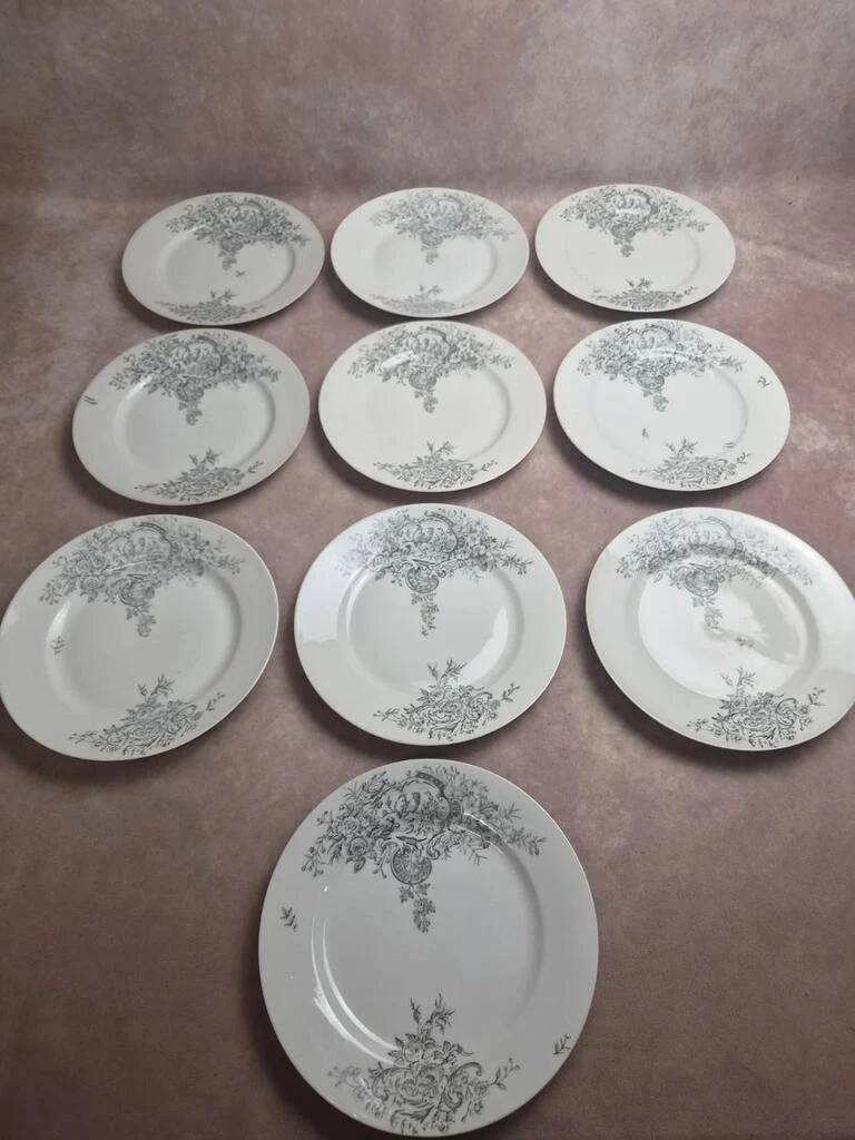 10 antique porcelain plates – Aux Lions de Faïence Paris – 19th century