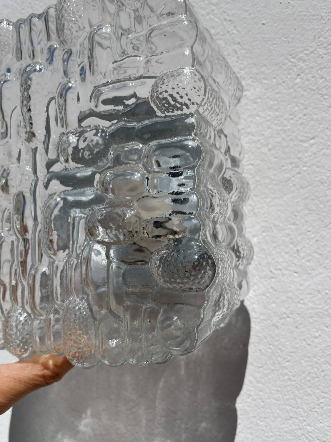 Round wall or ceiling light in glass