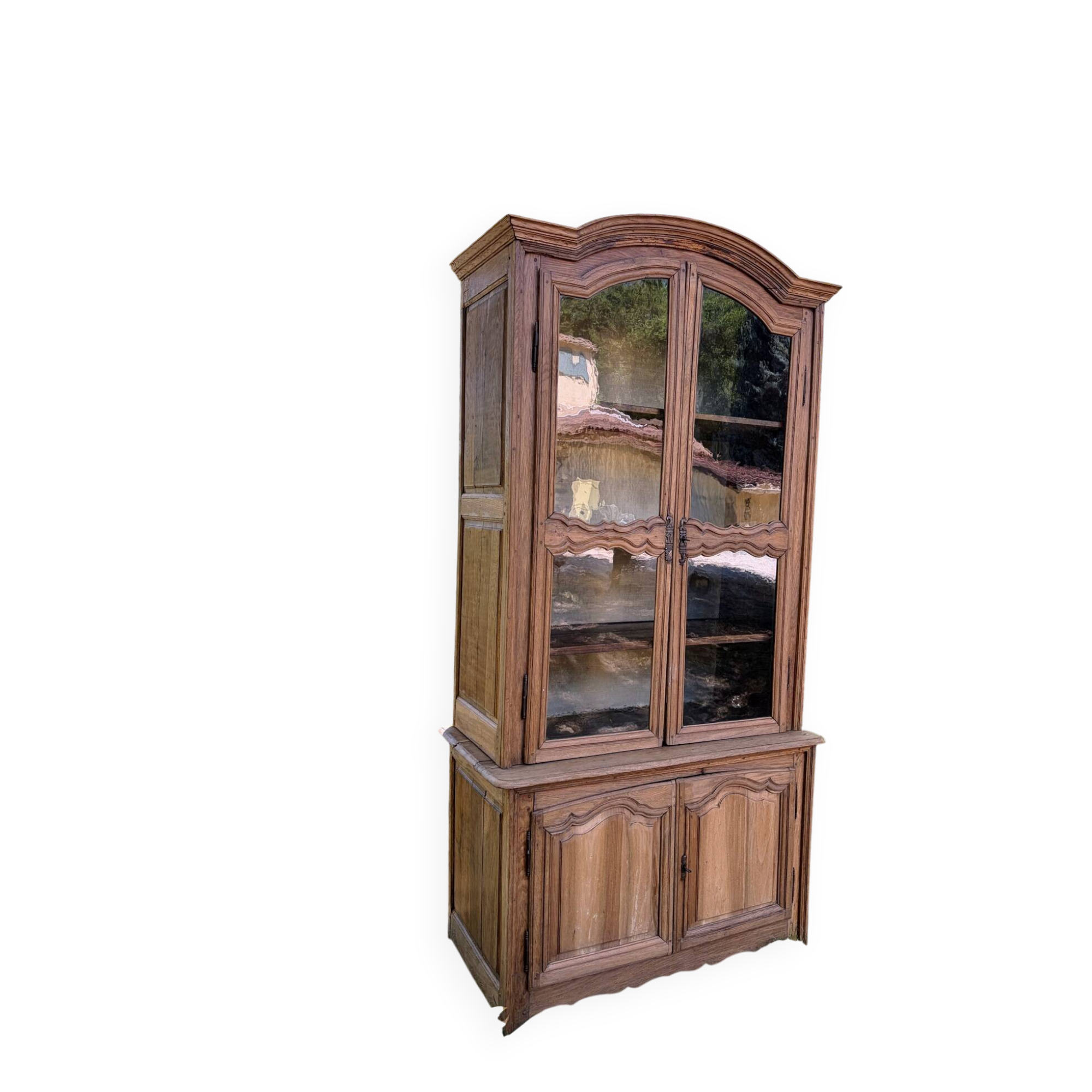 Oak dresser from the early 19th century.