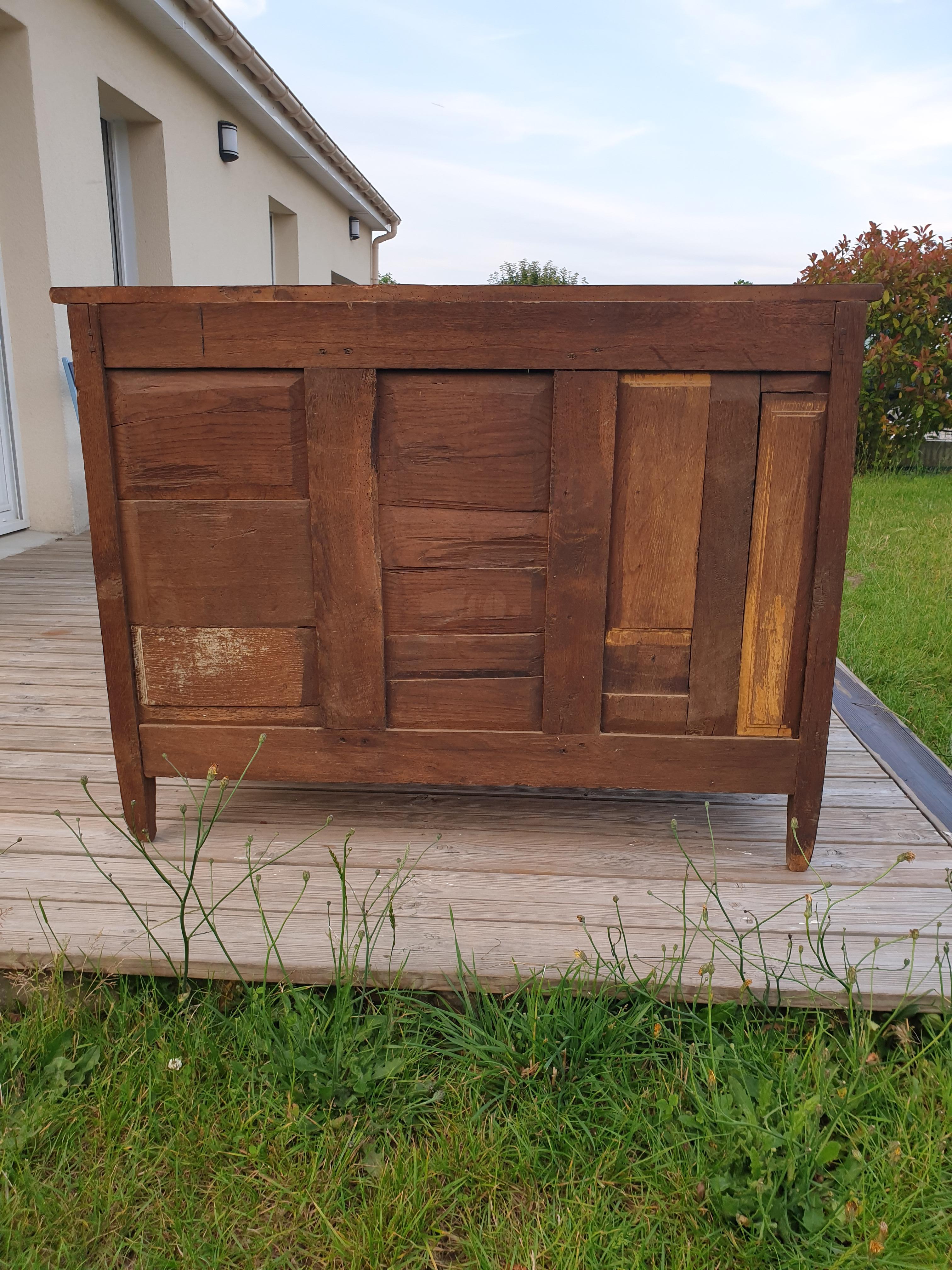 Dresser in massive wood 1850