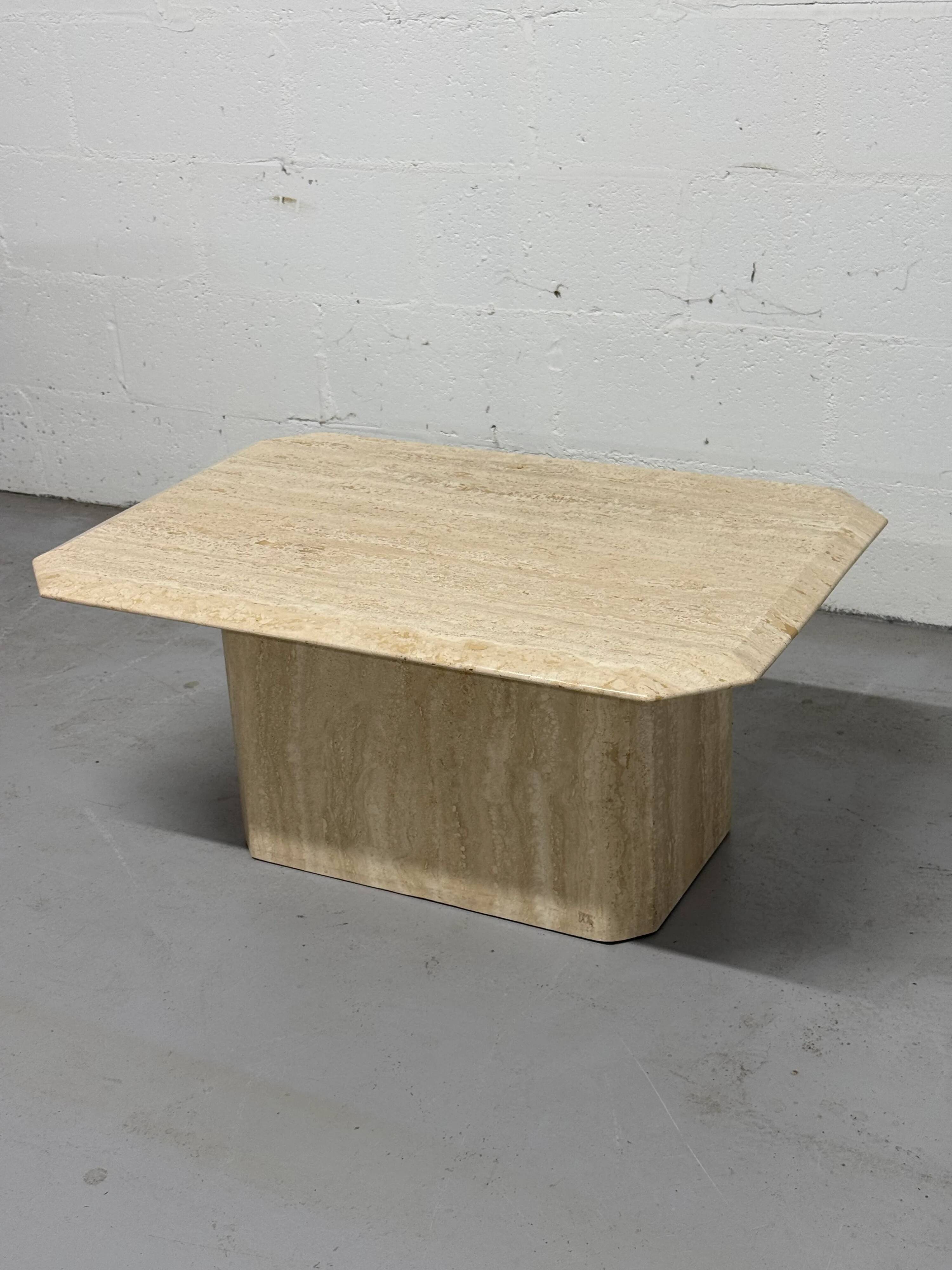 Italian coffee table in travertine from the 1970s.