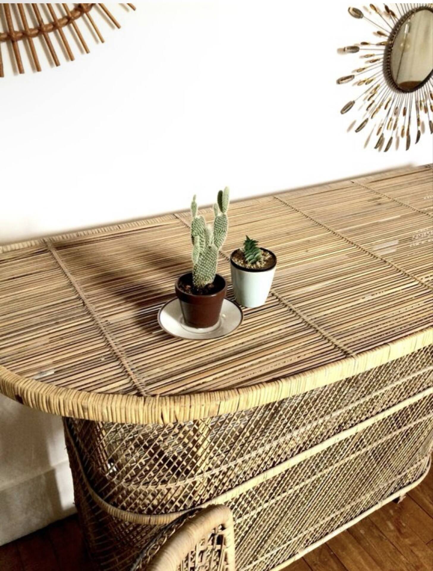 Vintage rattan and wicker bar with 2 stools – 1960s/70s