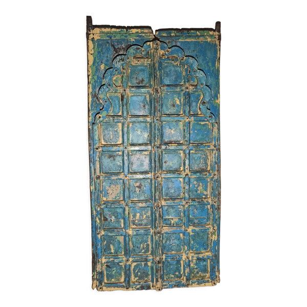 Porte bleue ancienne en bois