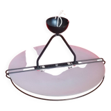 Glass saucer suspension on wire structure