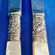 4 antique butter spreading knives in silver-plated metal and mother-of-pearl.