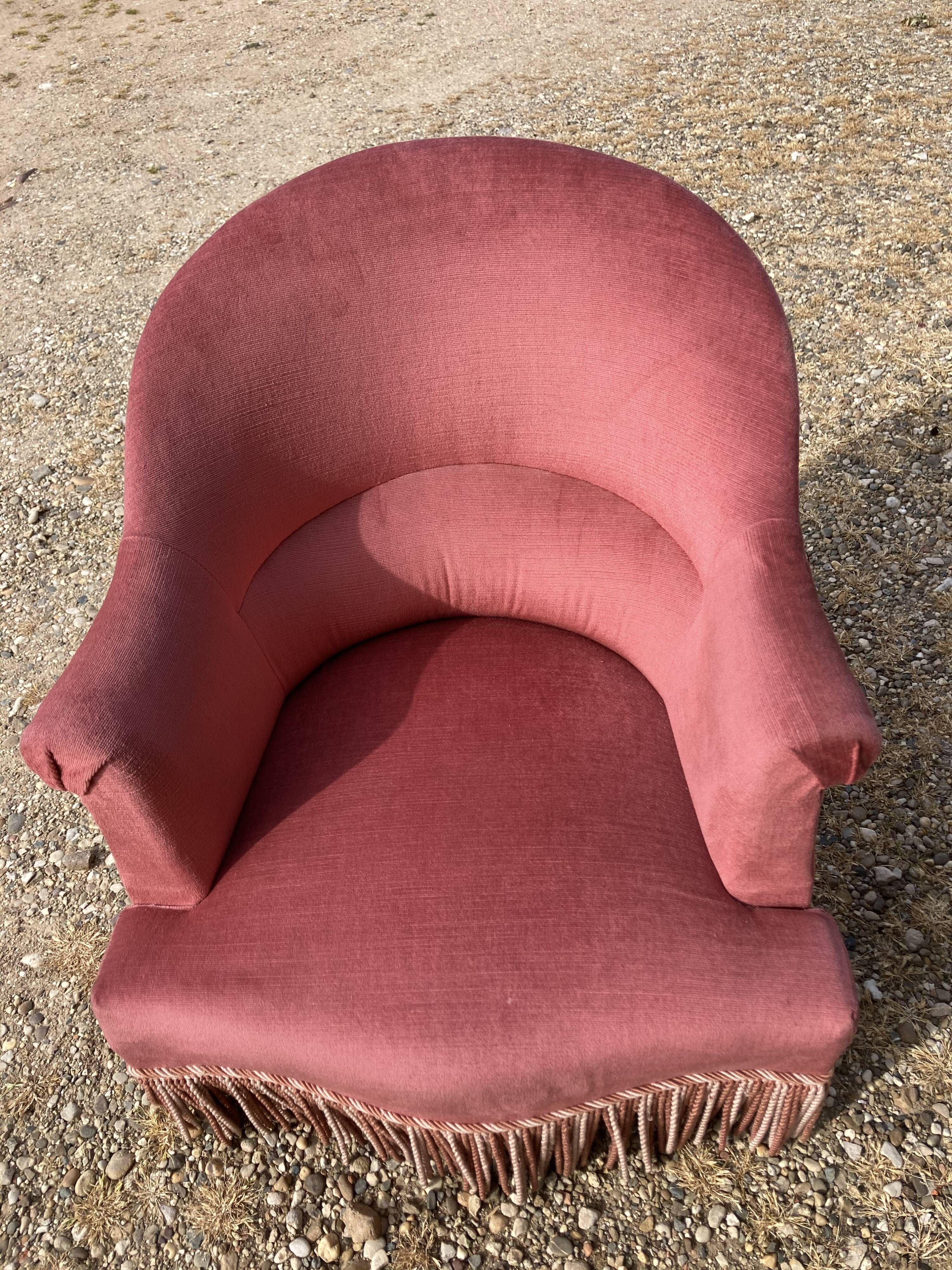 Pink toad chair