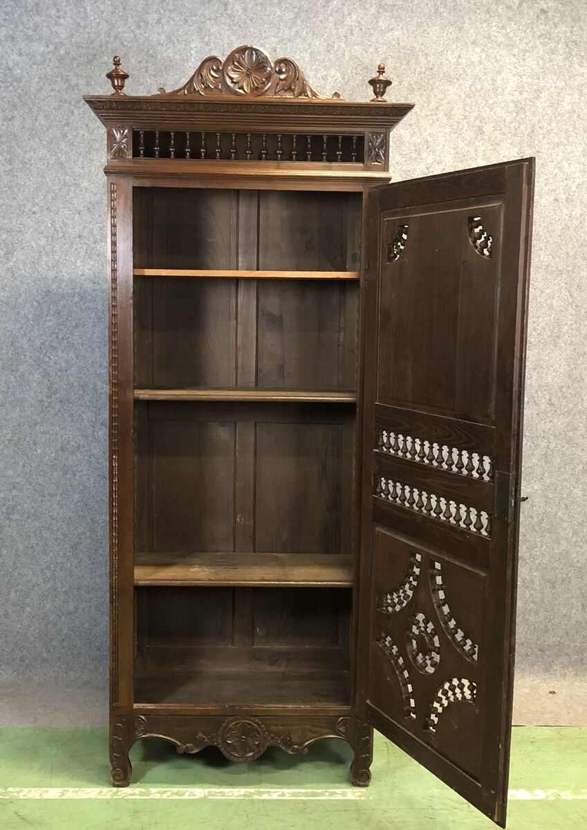 Breton chestnut hat early 20th