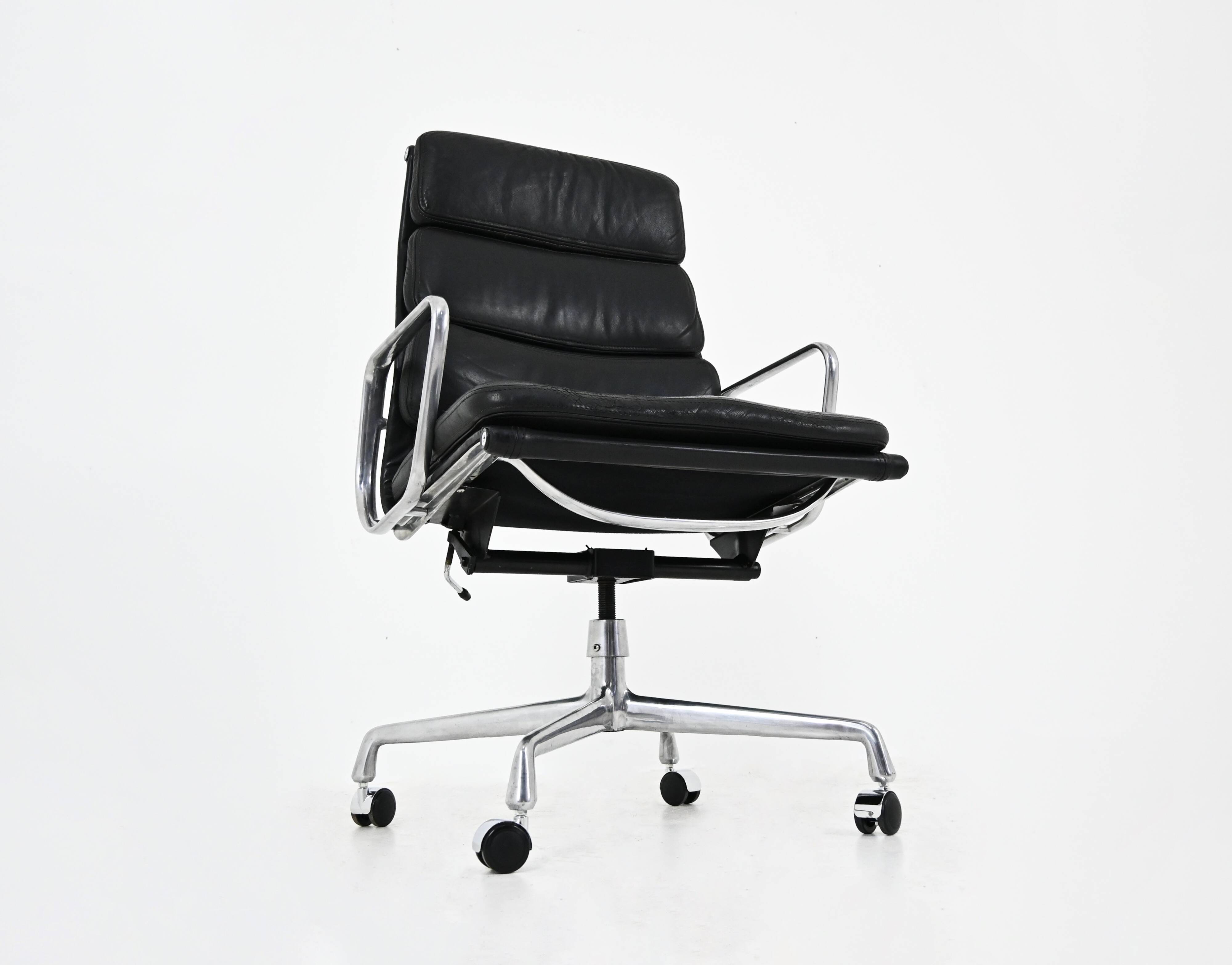 Chair by Charles and Ray Eames for Ring Mobelfabrikk Norway, 1970s